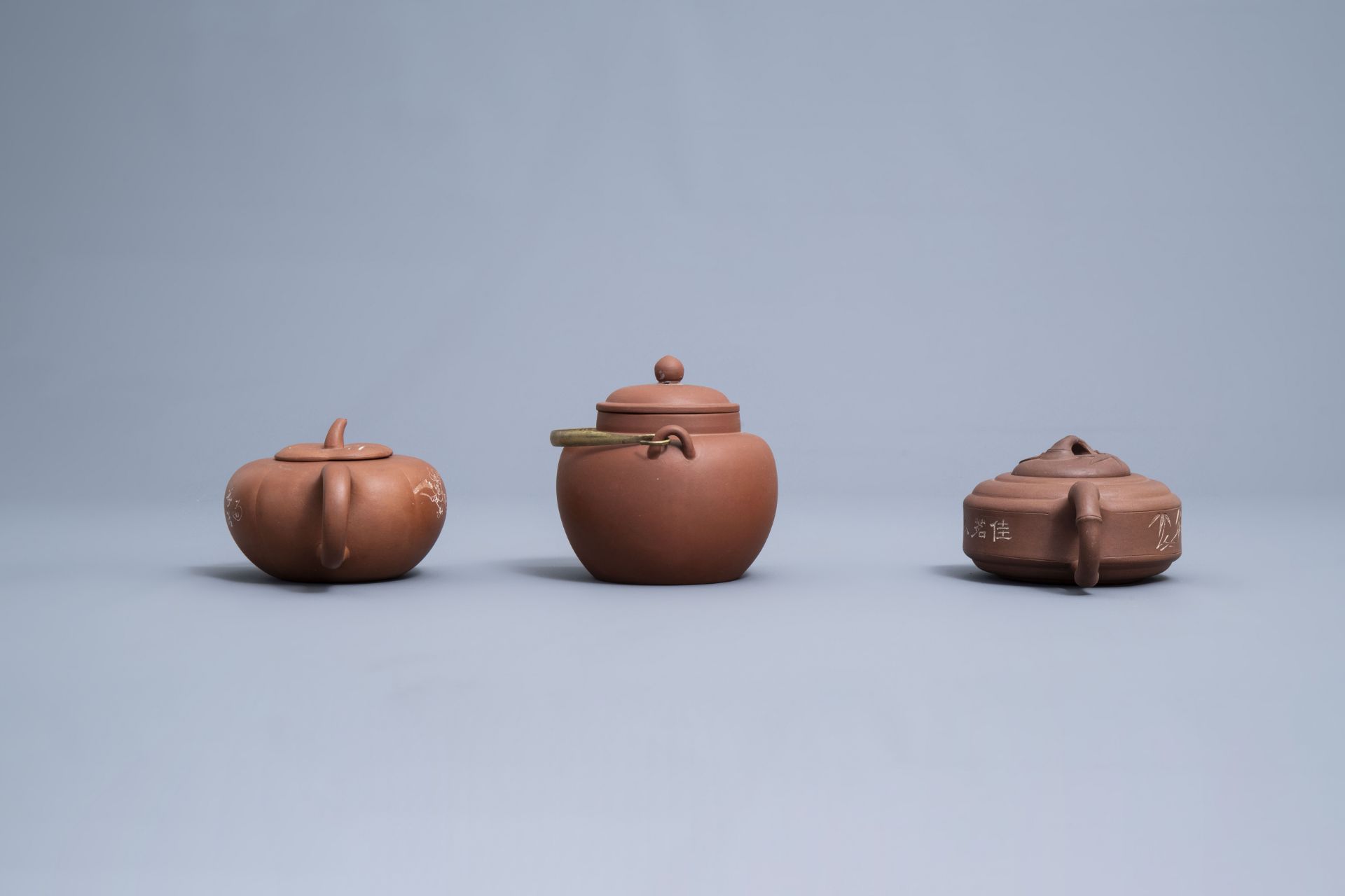 Five Chinese Yixing stoneware teapots and covers, 20th C. - Image 3 of 15