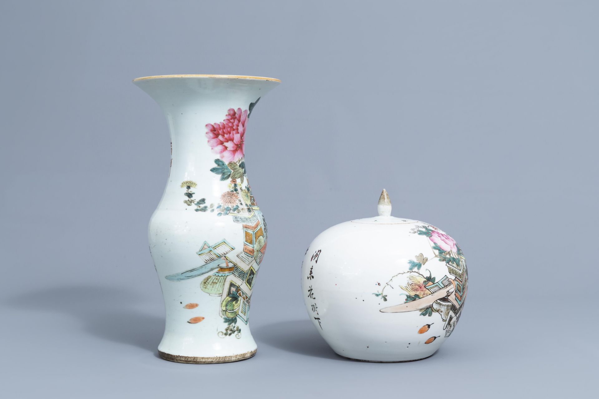 A Chinese qianjiang cai yenyen vase and a jar and cover with antiquites design, 19th/20th C. - Image 2 of 9