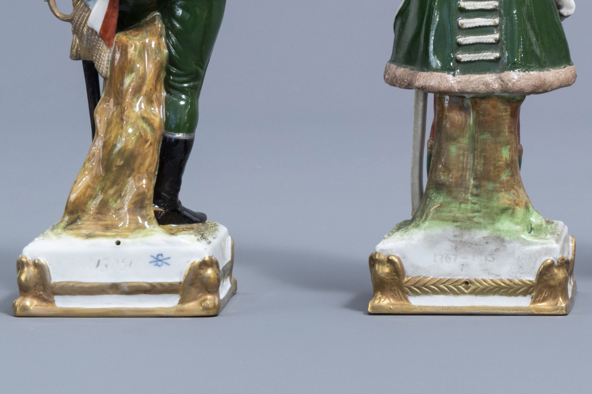 Sixteen figures from Napoleon's army in polychrome Saxon porcelain, Scheibe-Alsbach mark, 20th C. - Image 42 of 42