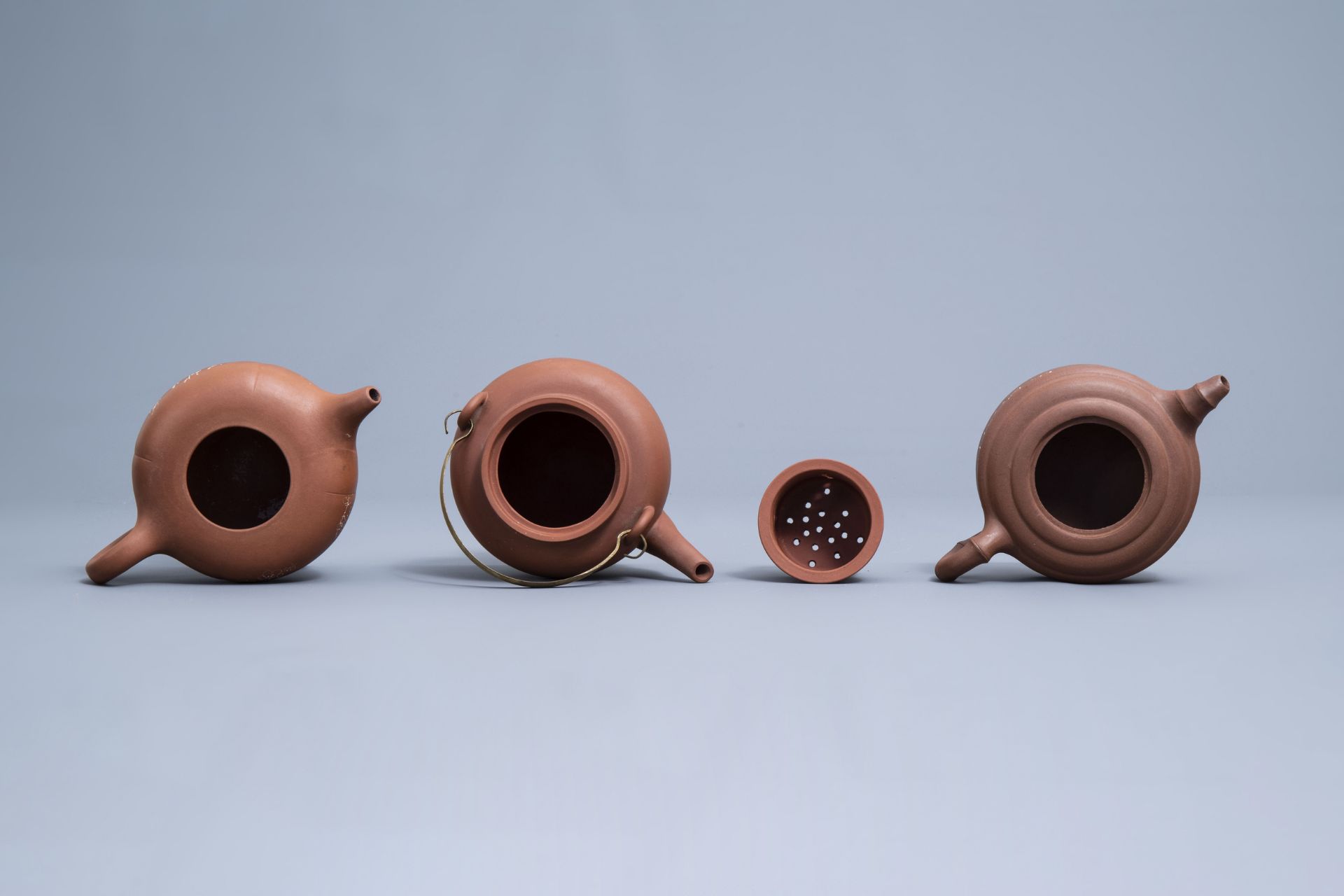 Five Chinese Yixing stoneware teapots and covers, 20th C. - Image 6 of 15