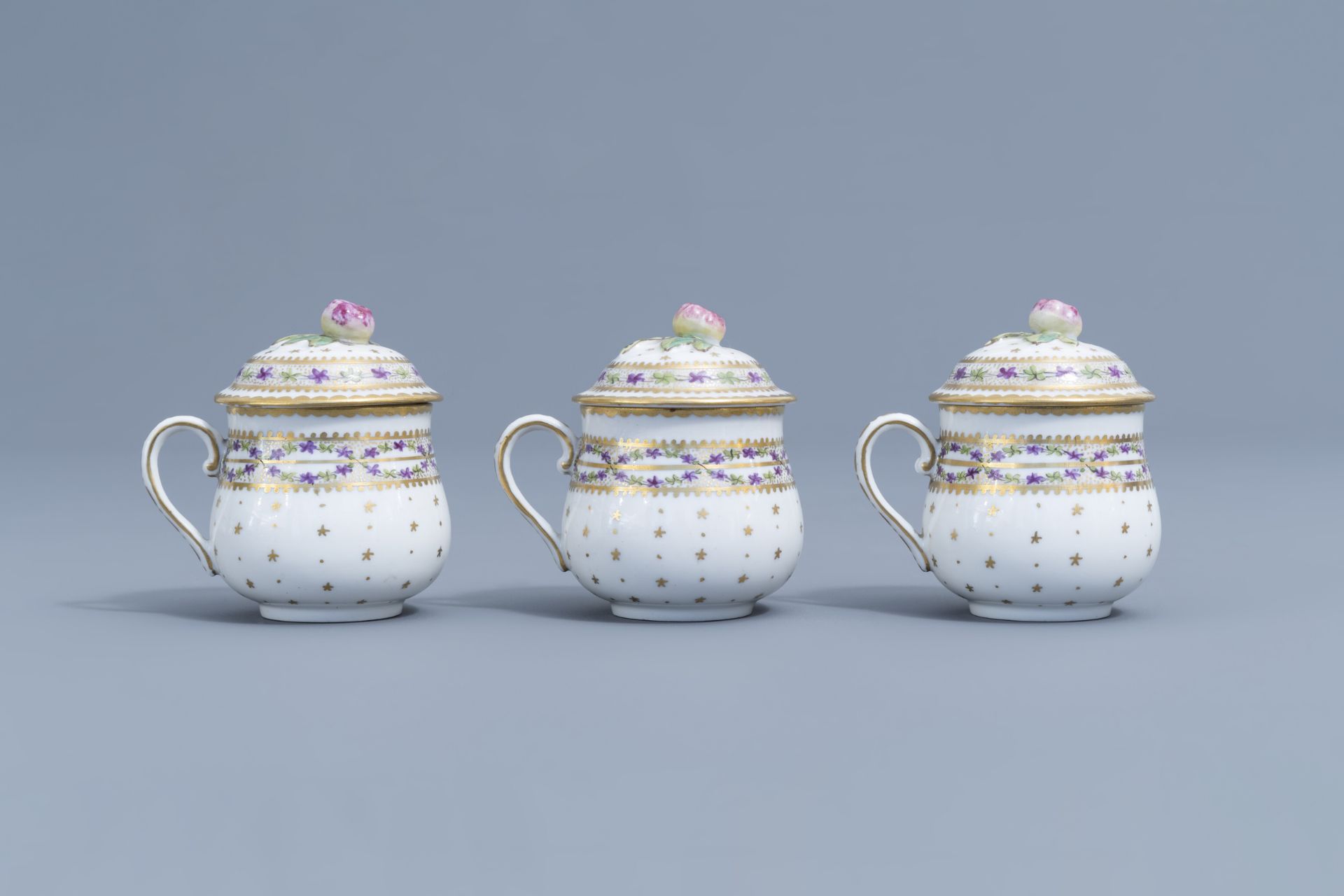 A pair of bue and white faience fine salts and five cream jars, Luxemburg and France, 18th/19th C. - Image 3 of 46