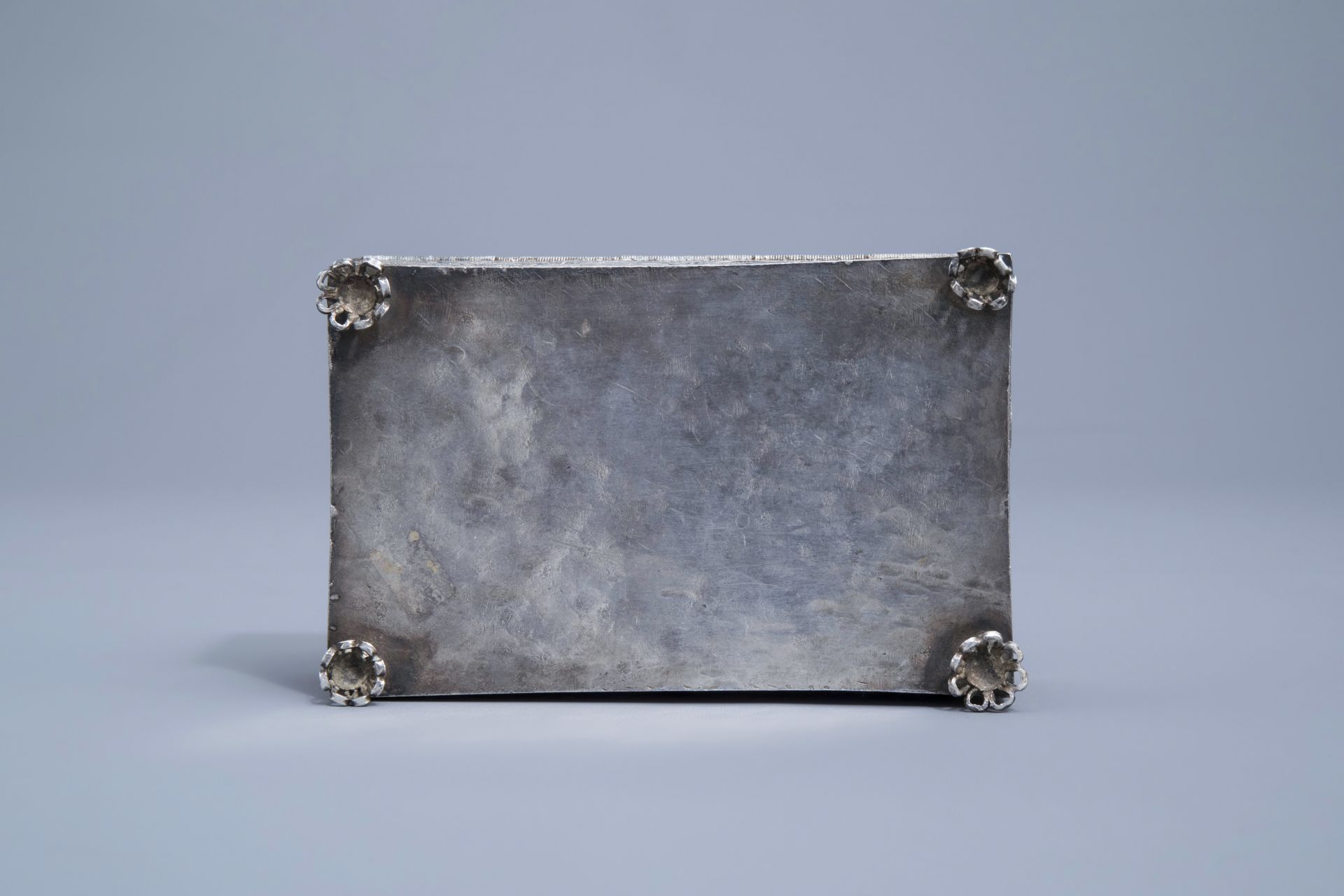 A silver filigree casket with floral design, 835/000, various marks, 19th/20th C. - Image 8 of 11