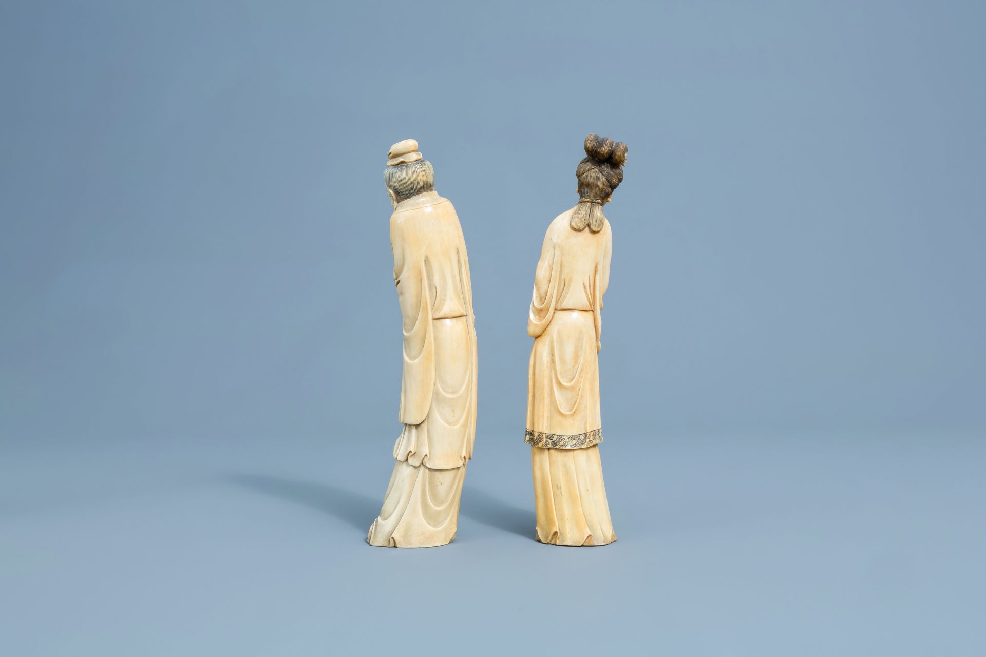 Four various Chinese carved ivory figures, first half of the 20th C. - Image 3 of 13