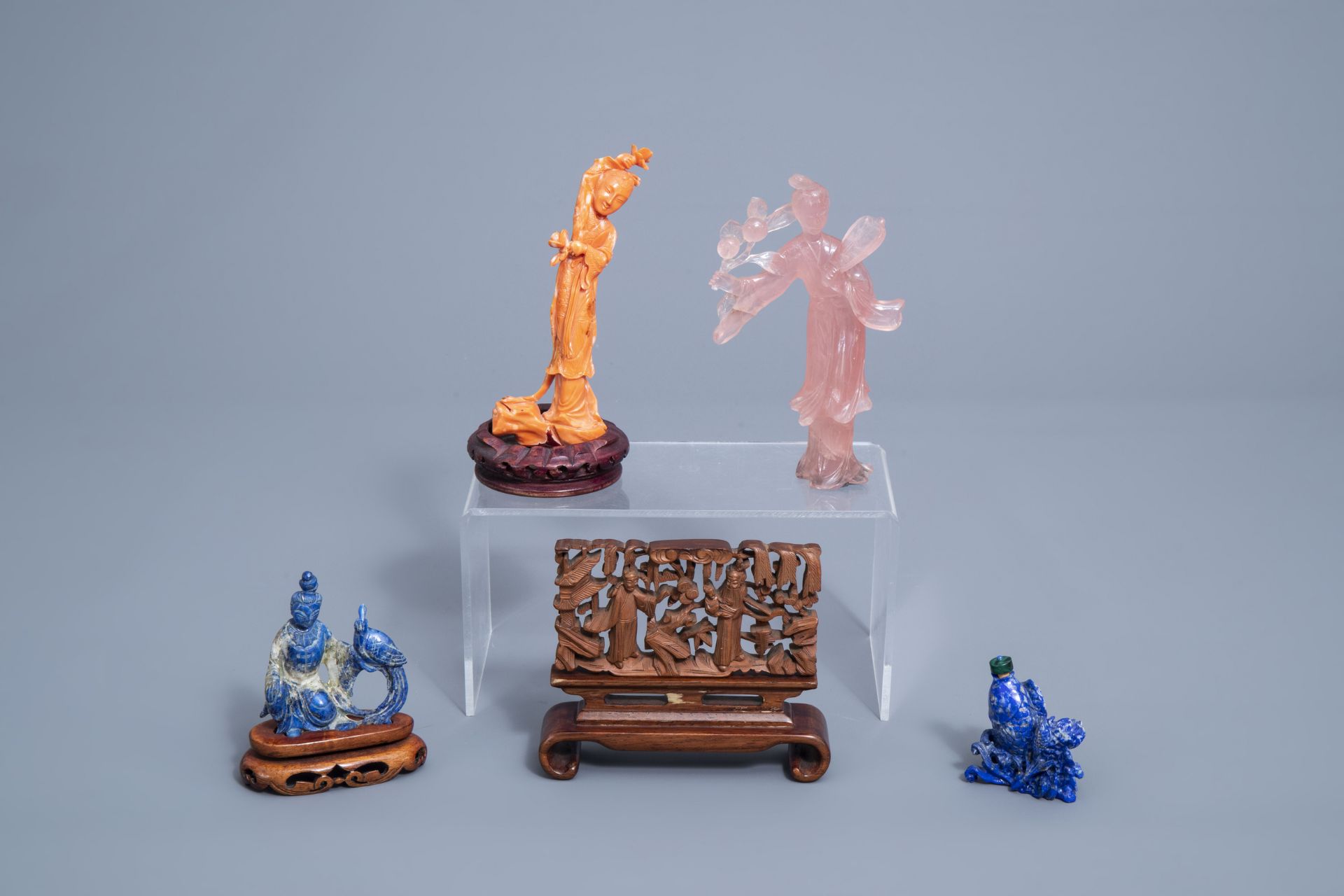 Five various Chinese lapis lazuli, coral, quartz and wood carvings, 19th/20th C. - Image 2 of 12