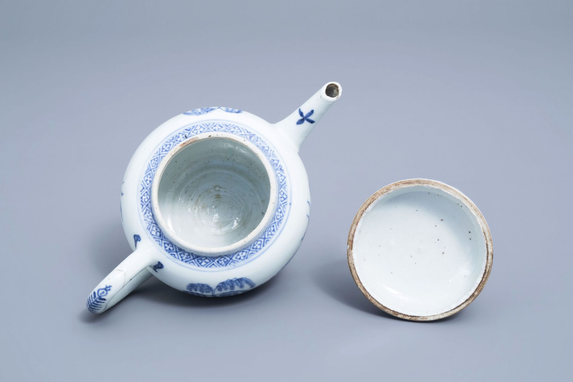 A varied collection of Chinese blue and white porcelain, 18th C. and later - Image 15 of 54