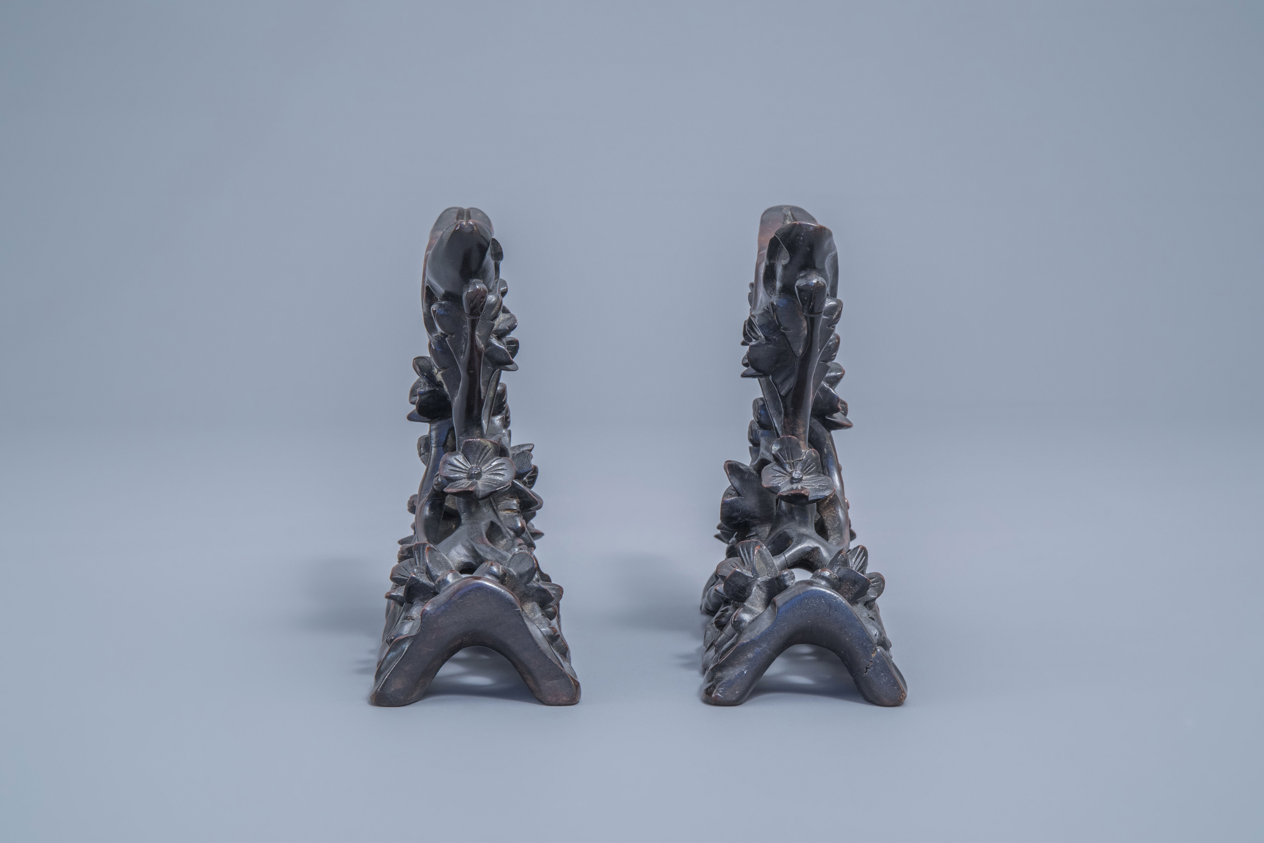 A pair of Chinese carved mother-of-pearl shells on wooden stands, 19th C. - Image 4 of 11