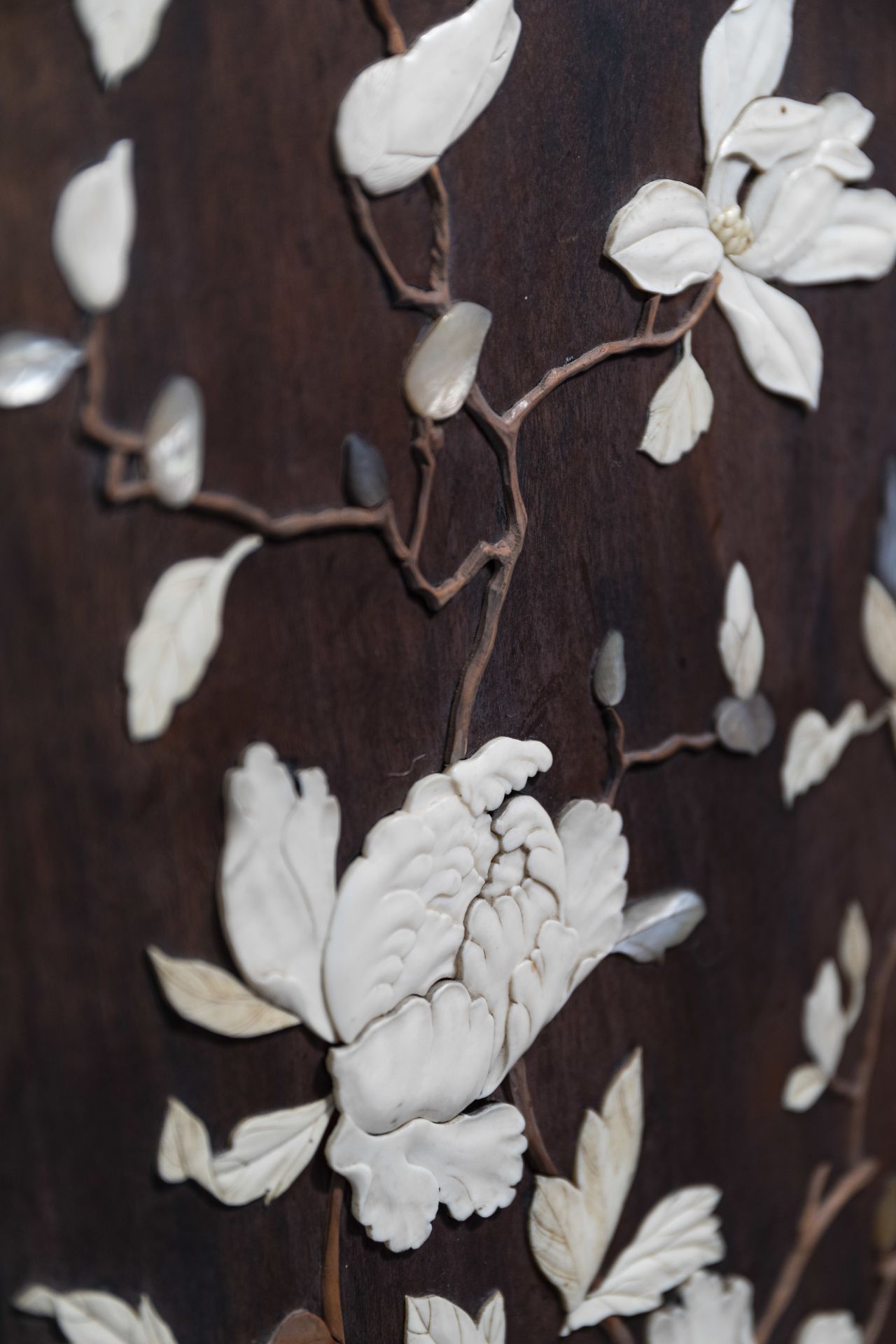 Two Japanese wooden panels with ivory, lacquer and mother-of-pearl inlay, Meiji, 19th C. - Image 7 of 7