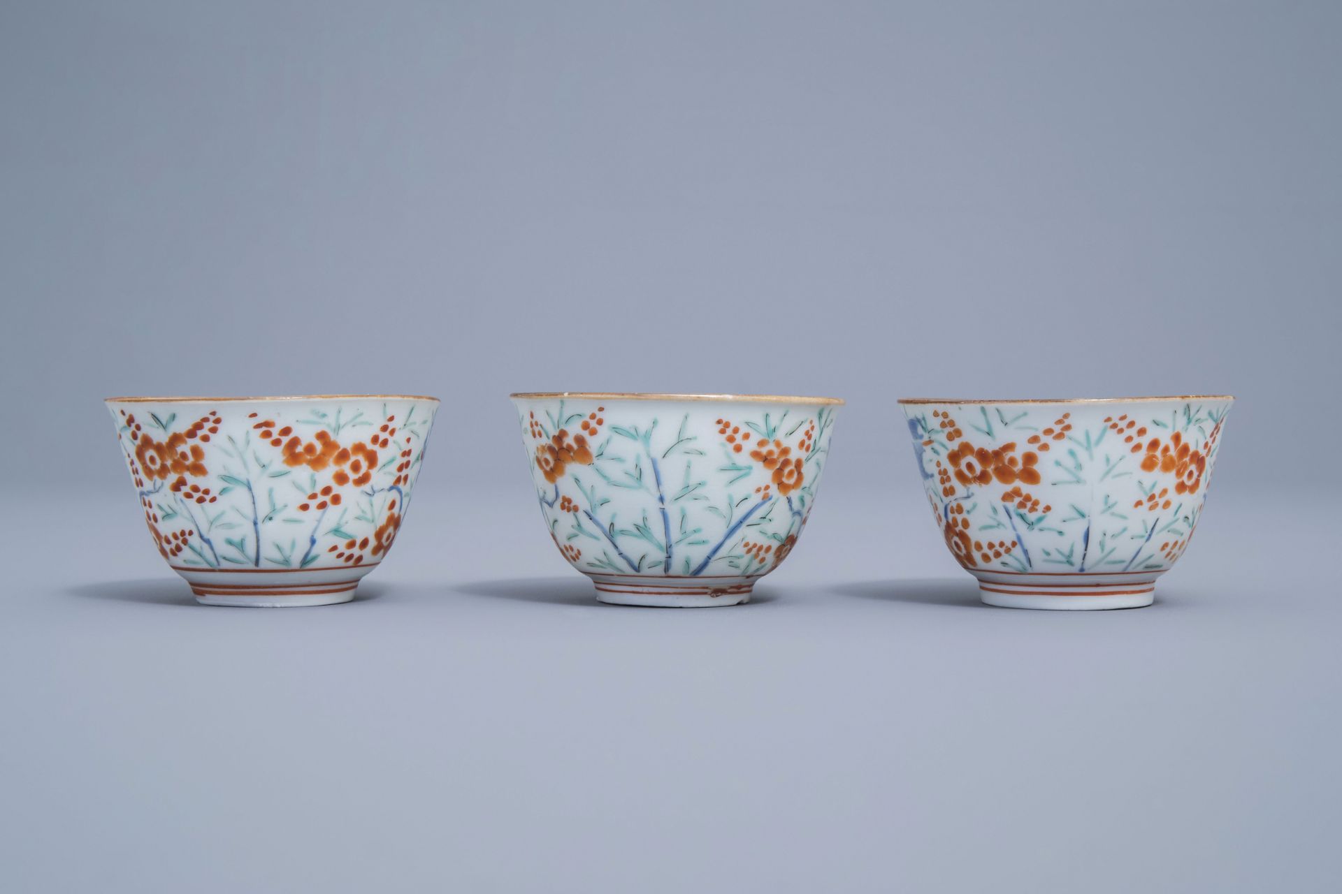 Six Japanese Kakiemon cups with parrots among blossoming branches, Edo, 18th C. - Image 12 of 14