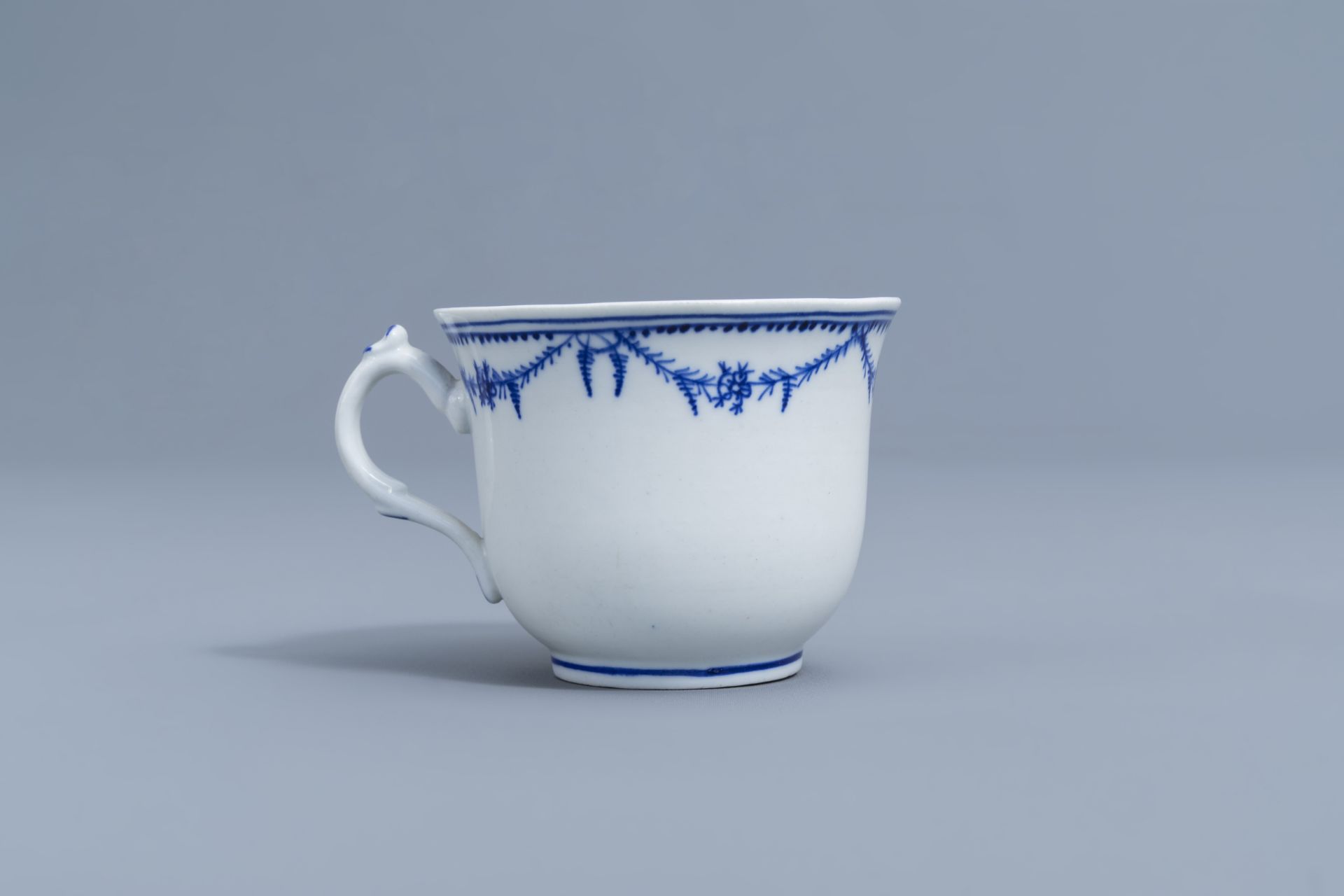 A varied collection of blue and white Tournai porcelain, 18th/19th C. - Image 21 of 32