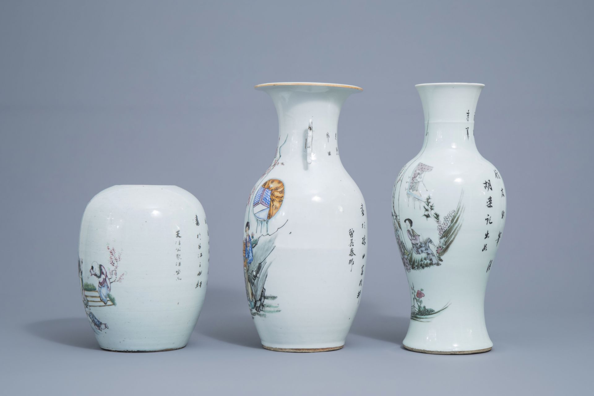 Two Chinese famille rose vases and a ginger jar with figures in a garden, 19th/20th C. - Image 4 of 6