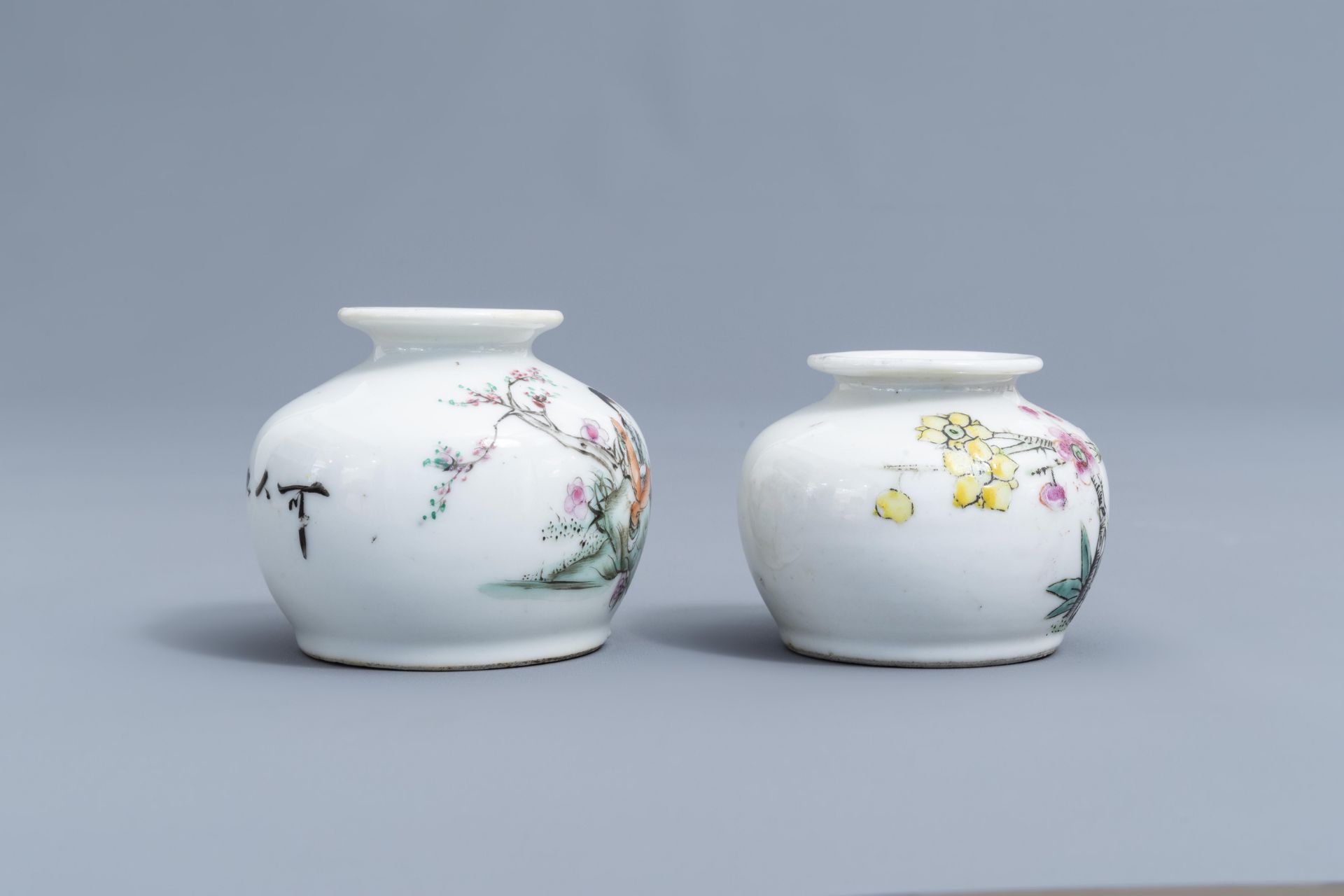 A varied collection of Chinese famille rose, iron red and blue and white porcelain, 19th/20th C. - Image 16 of 26