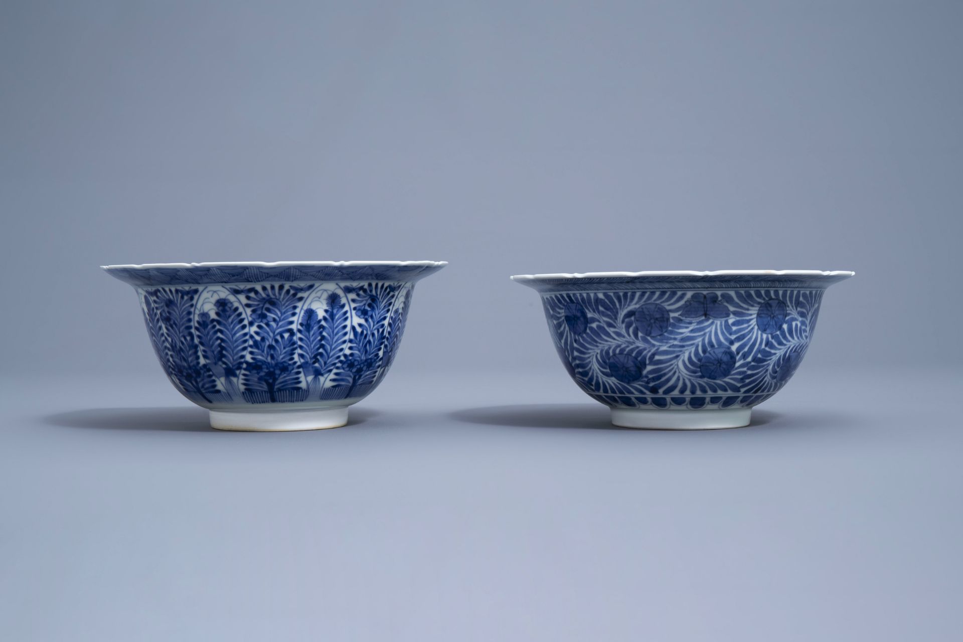 Two Japanese blue and white Arita bowls with floral design, 19th C. - Image 6 of 7