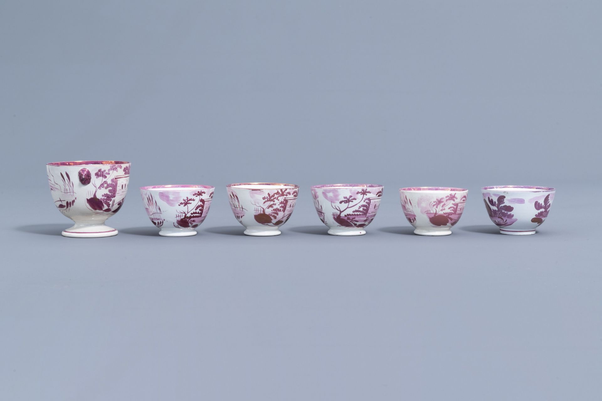 A varied collection of English pink lustreware items with a cottage in a landscape, 19th C. - Bild 13 aus 50