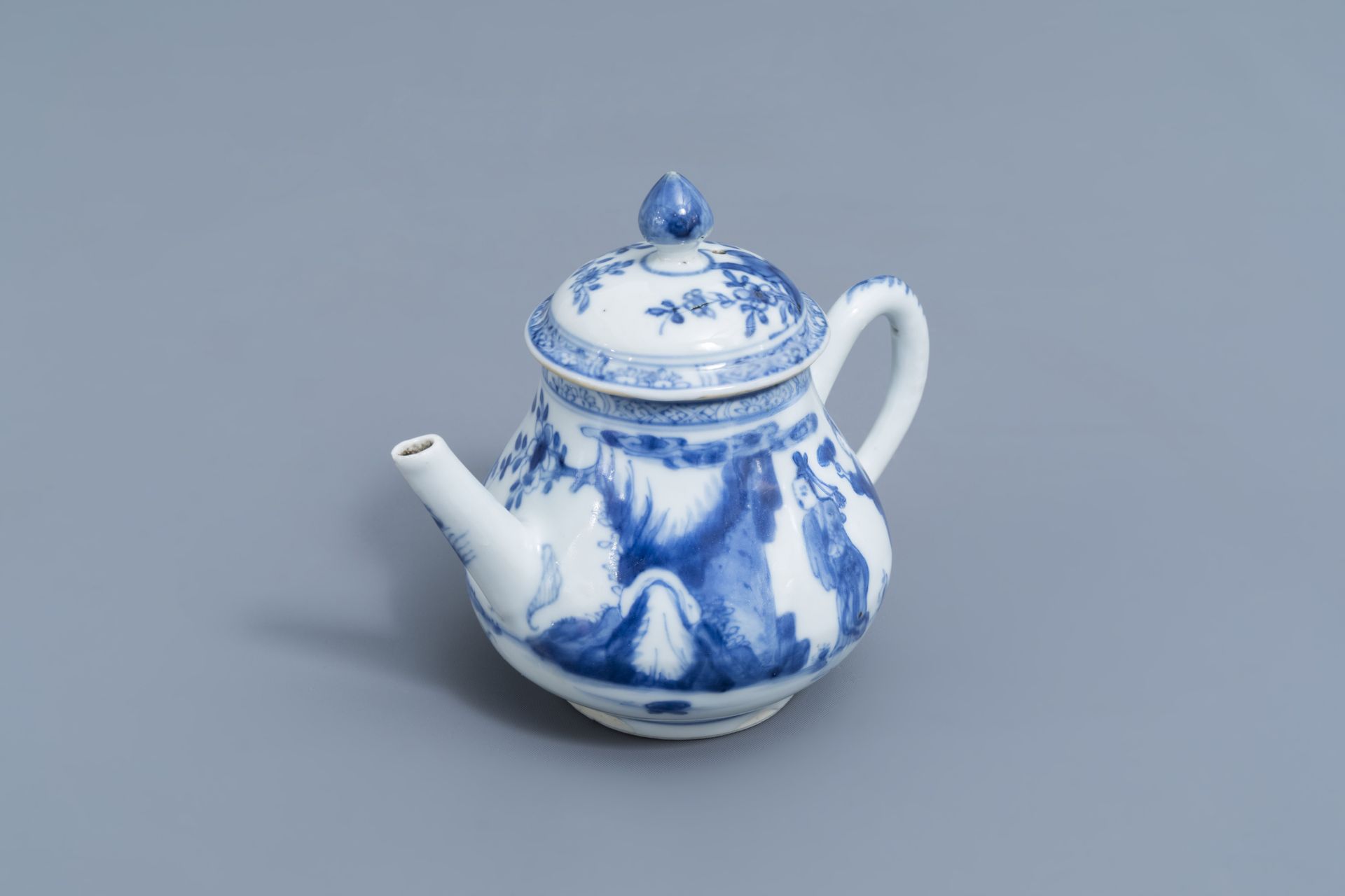 A Chinese blue and white 'Long Eliza' teapot and cover, Kangxi - Image 2 of 8