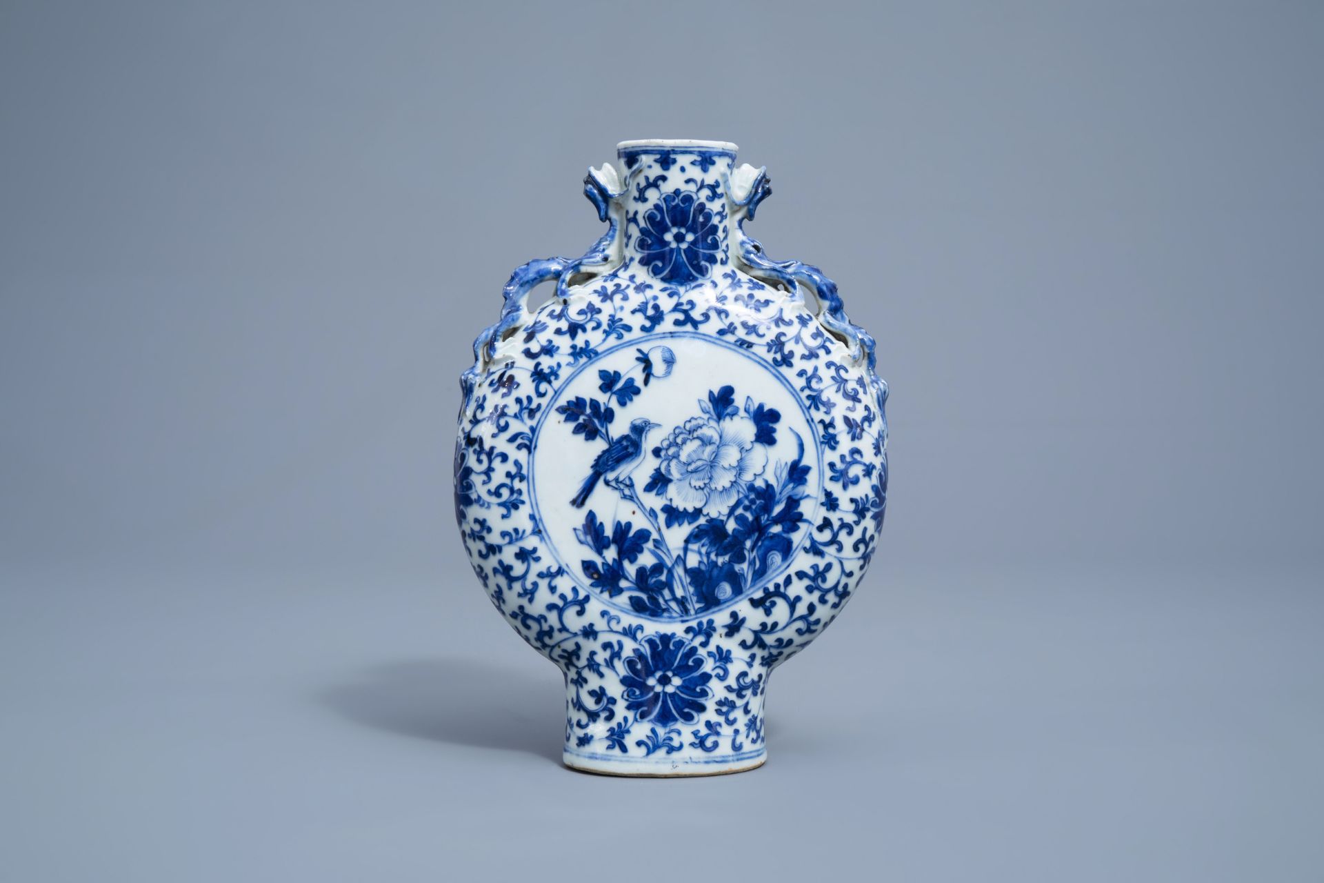 A Chinese blue and white moonflask with figures and a bird, 19th C. - Image 3 of 8