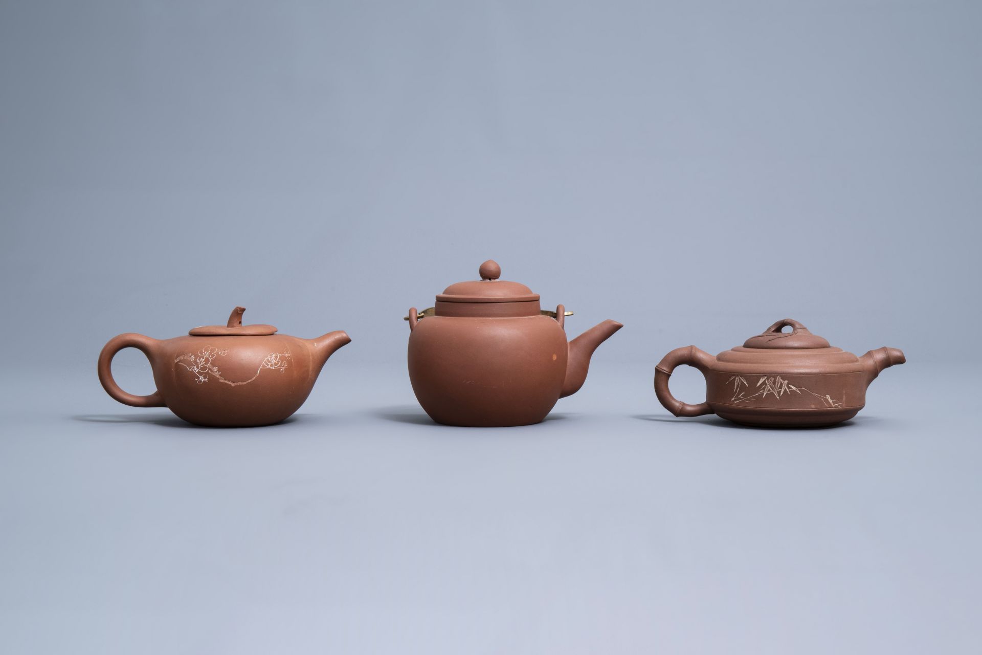 Five Chinese Yixing stoneware teapots and covers, 20th C. - Image 2 of 15