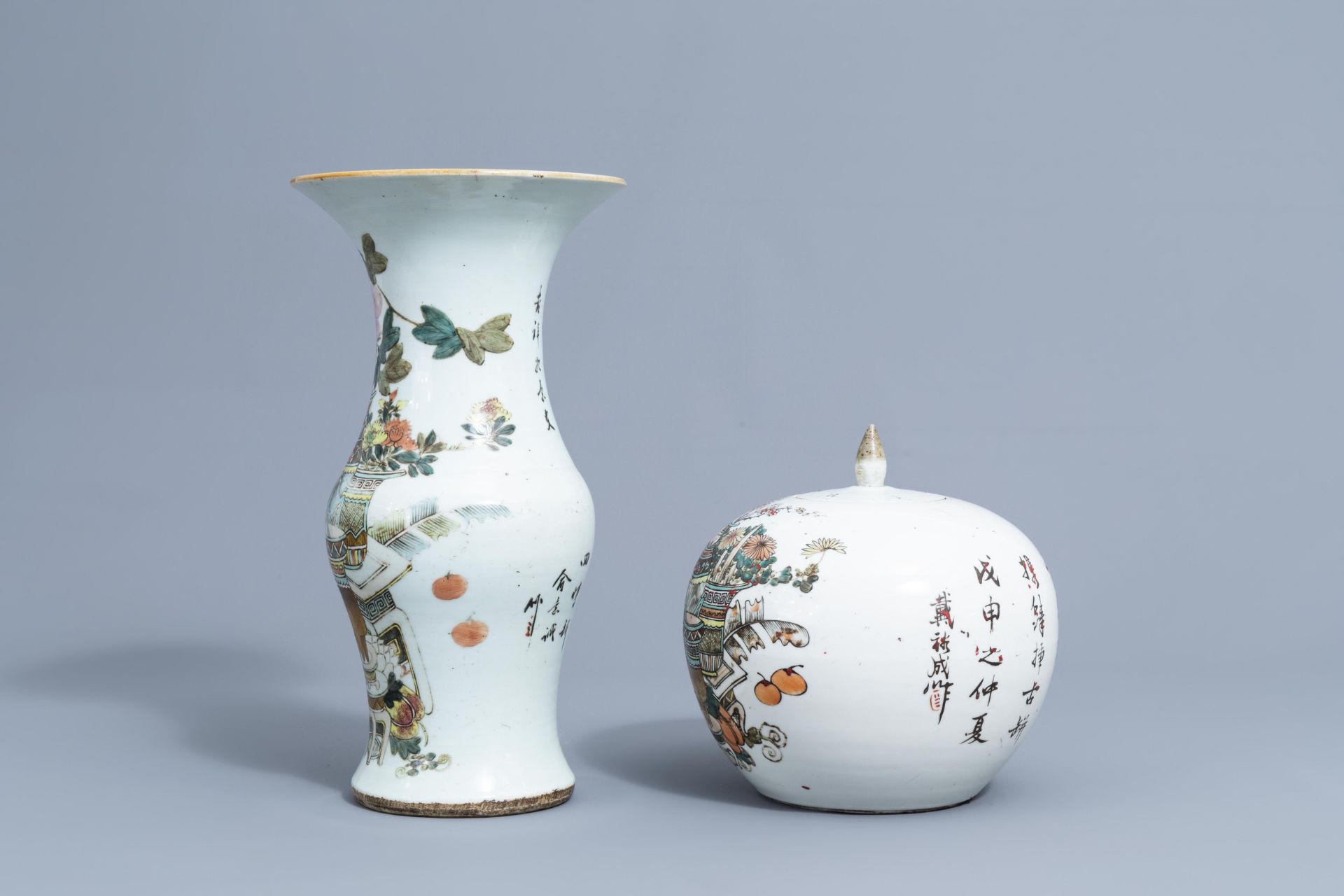 A Chinese qianjiang cai yenyen vase and a jar and cover with antiquites design, 19th/20th C. - Image 4 of 9