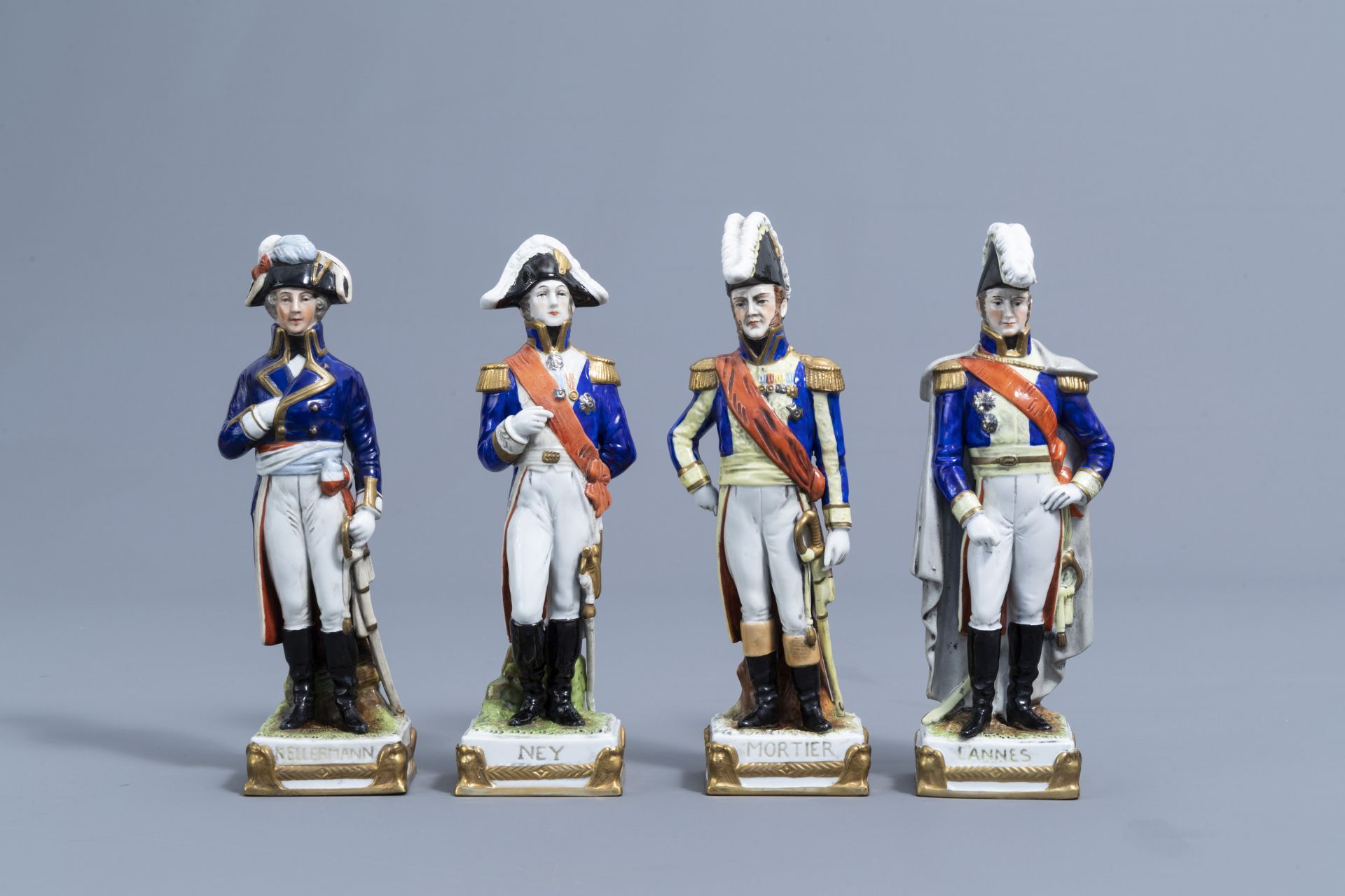 Sixteen figures from Napoleon's army in polychrome Saxon porcelain, Scheibe-Alsbach mark, 20th C. - Image 2 of 42