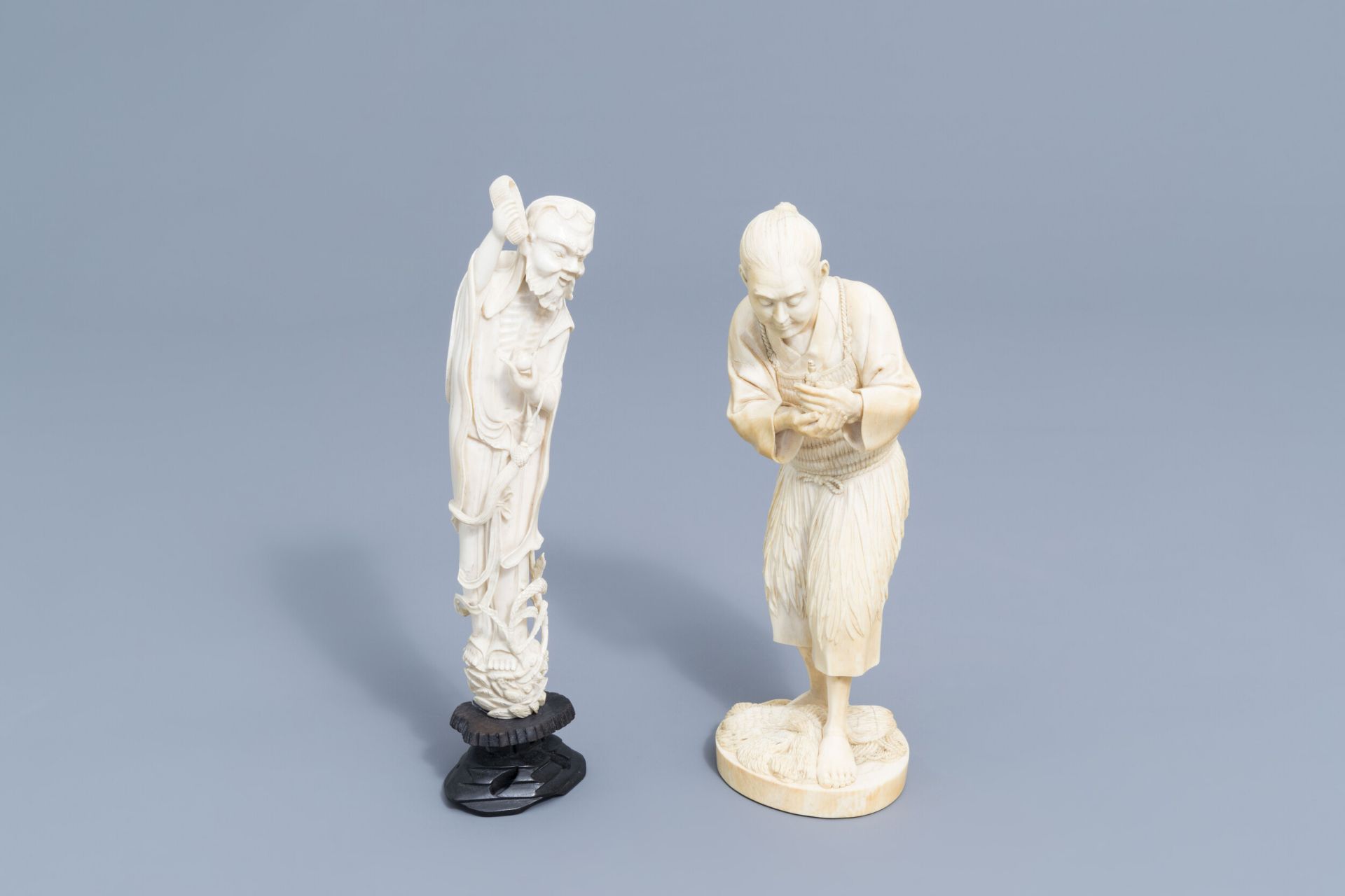 A Japanese ivory okimono and a Chinese figure of an immortal, 19th/20th C.