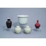 A varied collection of Chinese monochrome porcelain, 19th/20th C.