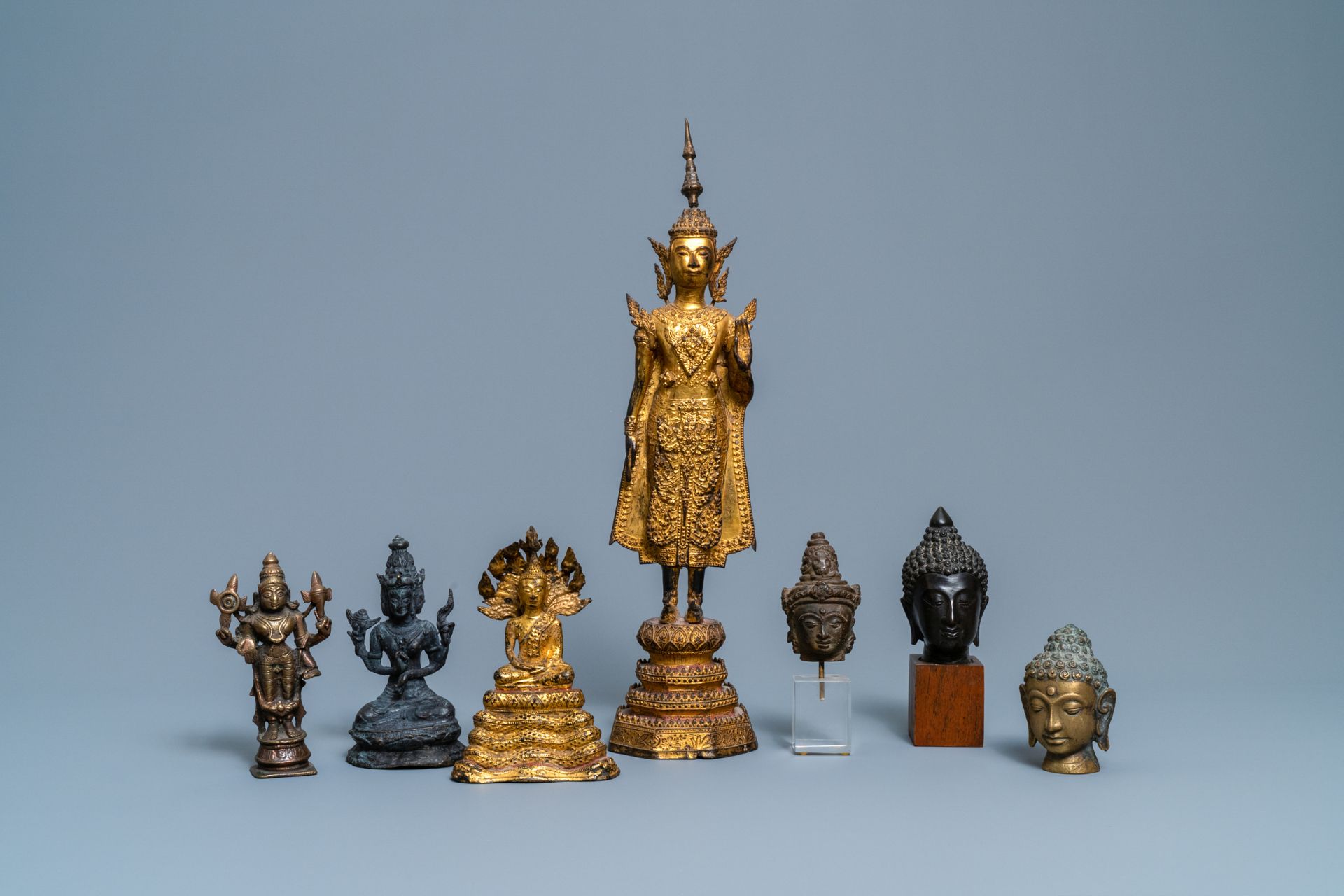 A collection of bronze figures and fragments, India, Thailand and Tibet, 19th C. and earlier - Image 2 of 20