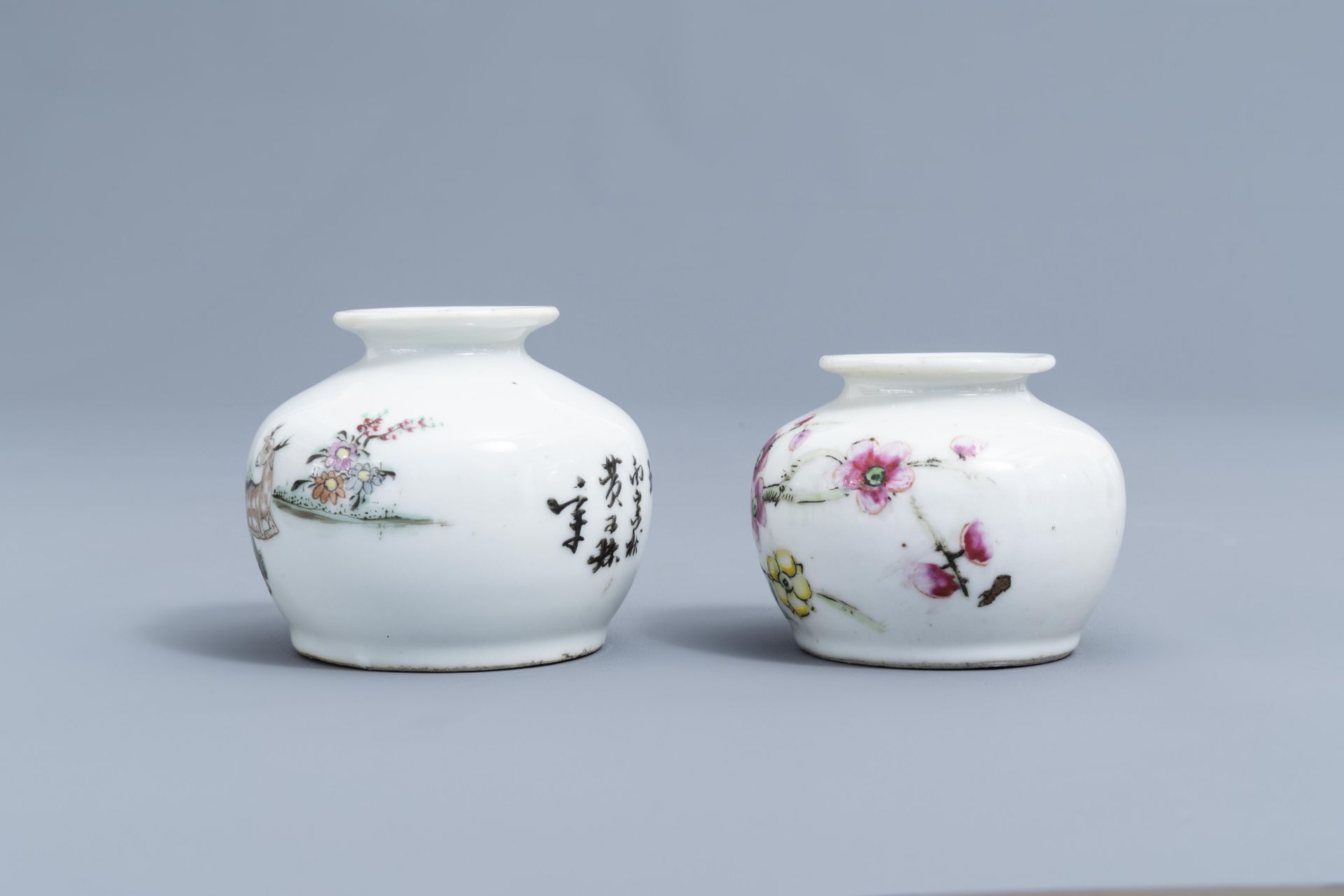 A varied collection of Chinese famille rose, iron red and blue and white porcelain, 19th/20th C. - Image 18 of 26