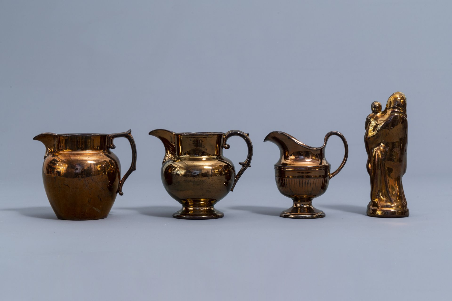 A varied collection of English monochrome copper lustreware items, 19th C. - Image 32 of 50