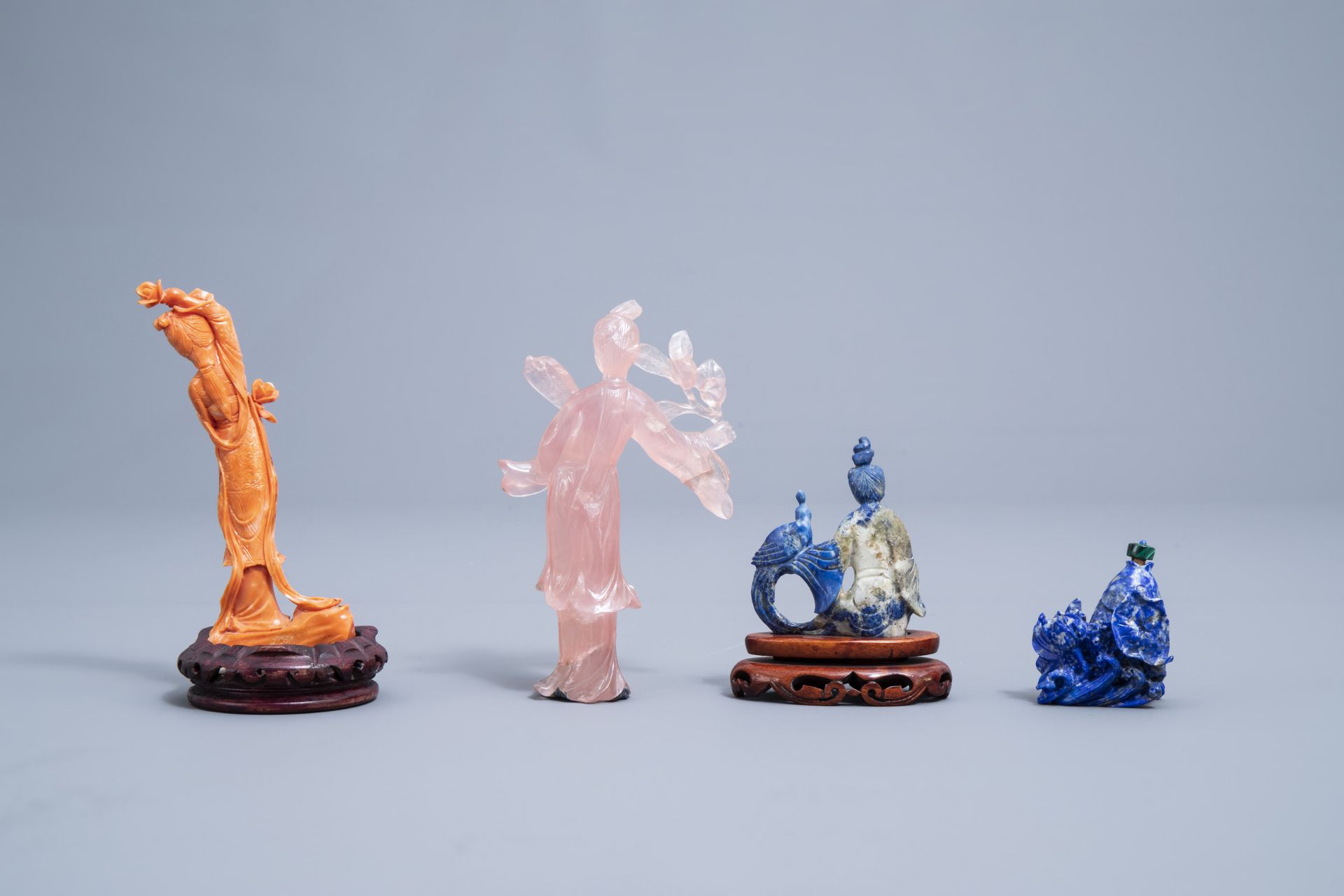 Five various Chinese lapis lazuli, coral, quartz and wood carvings, 19th/20th C. - Image 5 of 12