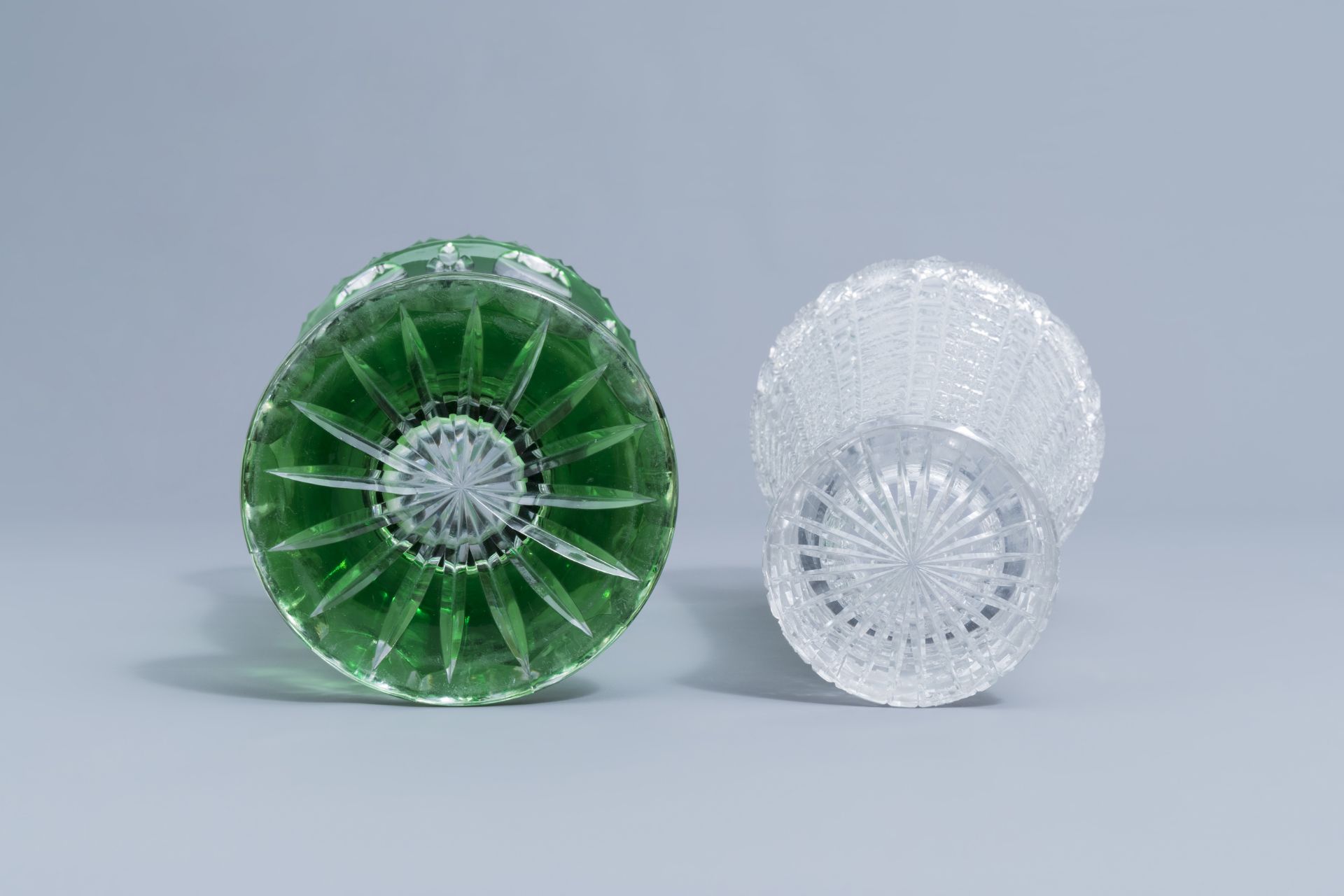 Five overlay crystal cut and glass vases, a.o. Val Saint Lambert and Maastricht, 20th C. - Image 13 of 13