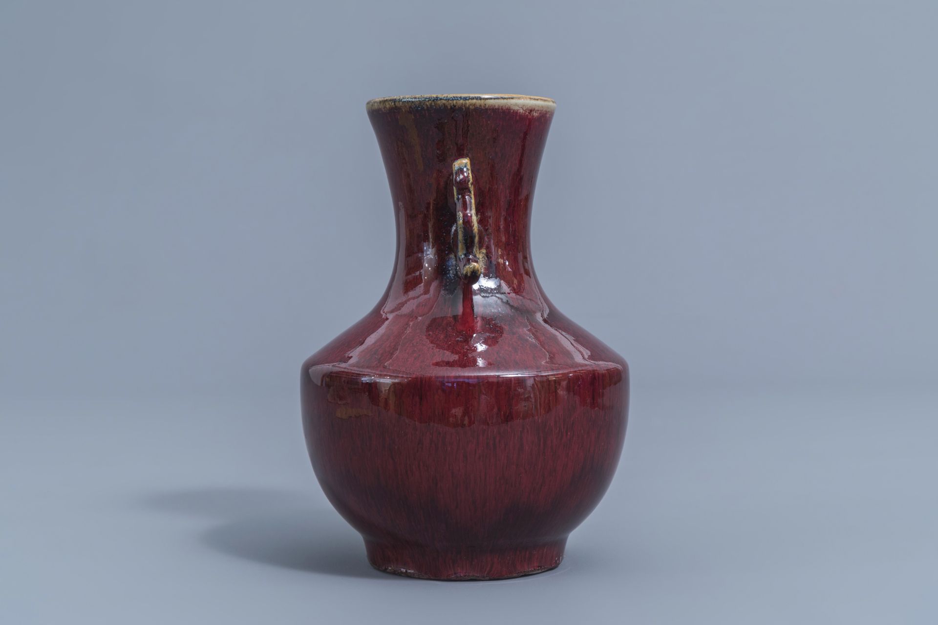 A Chinese flambŽ glazed 'hu' vase, 20th C. - Image 2 of 6