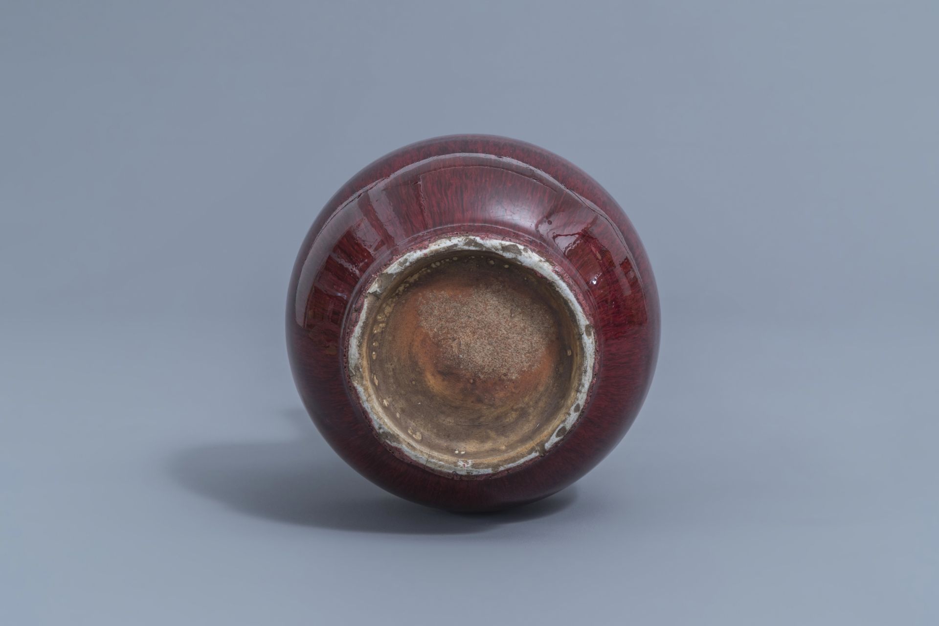 A Chinese flambŽ glazed 'hu' vase, 20th C. - Image 6 of 6