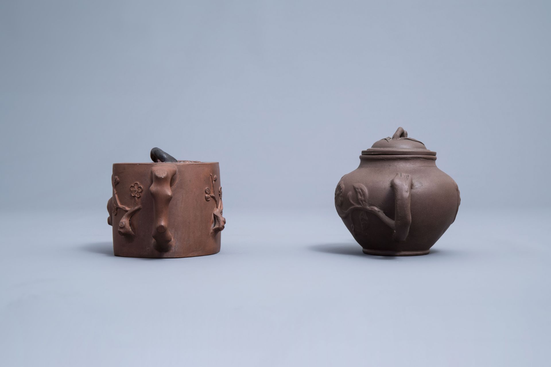 Five Chinese Yixing stoneware teapots and covers, 20th C. - Image 9 of 15