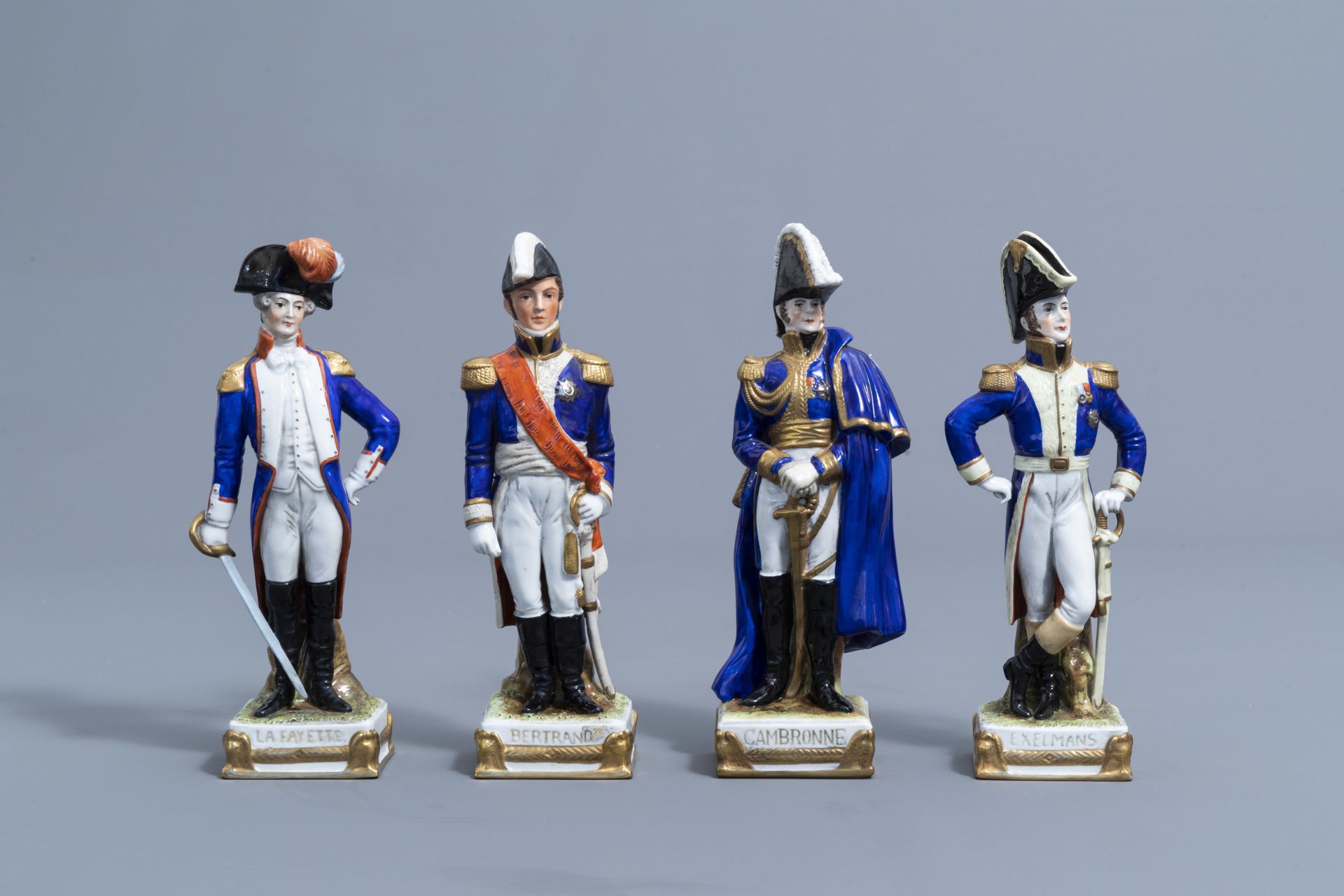 Sixteen figures from Napoleon's army in polychrome Saxon porcelain, Scheibe-Alsbach mark, 20th C. - Image 12 of 42