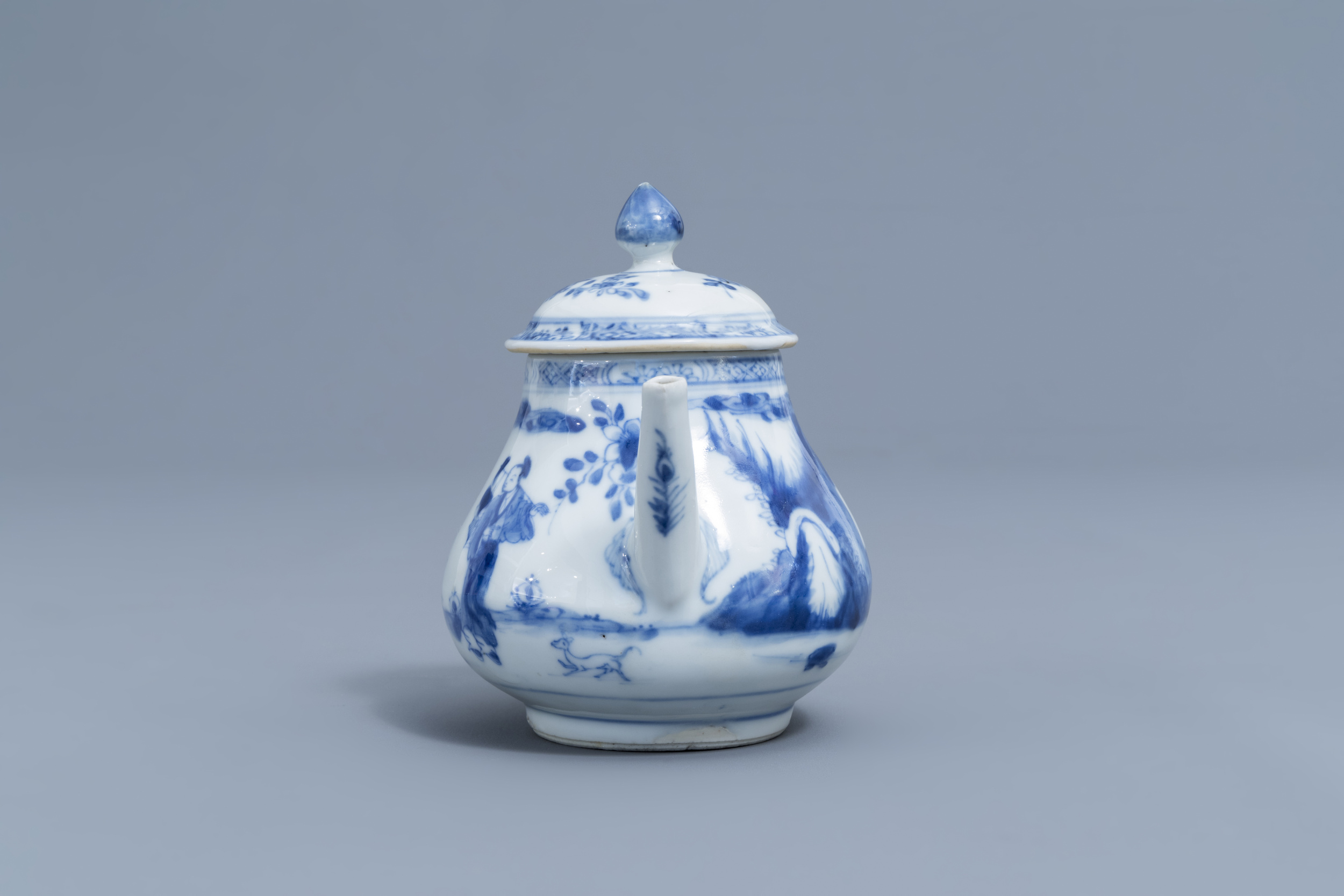 A Chinese blue and white 'Long Eliza' teapot and cover, Kangxi - Image 6 of 8