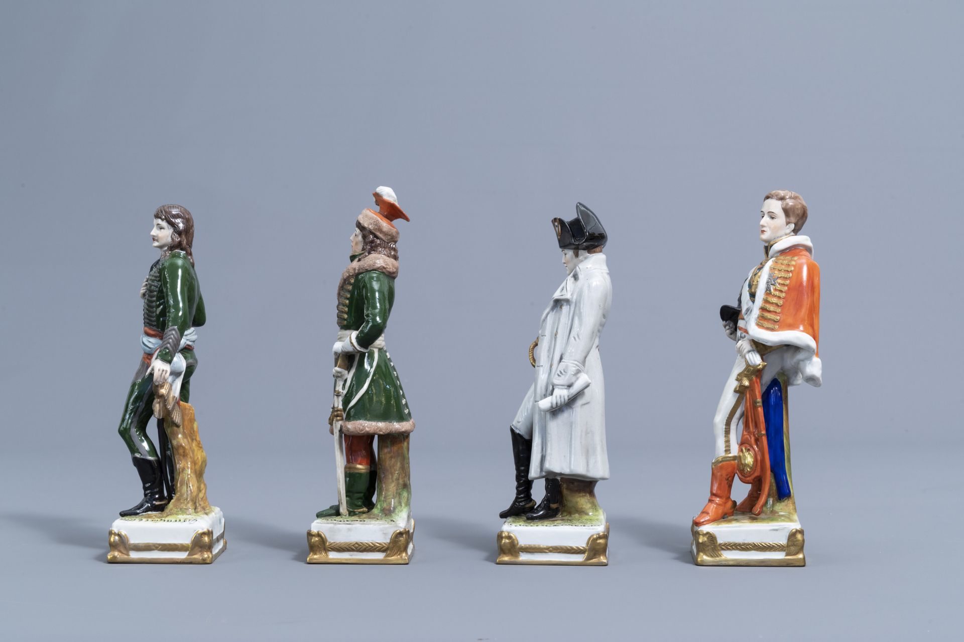 Sixteen figures from Napoleon's army in polychrome Saxon porcelain, Scheibe-Alsbach mark, 20th C. - Image 35 of 42