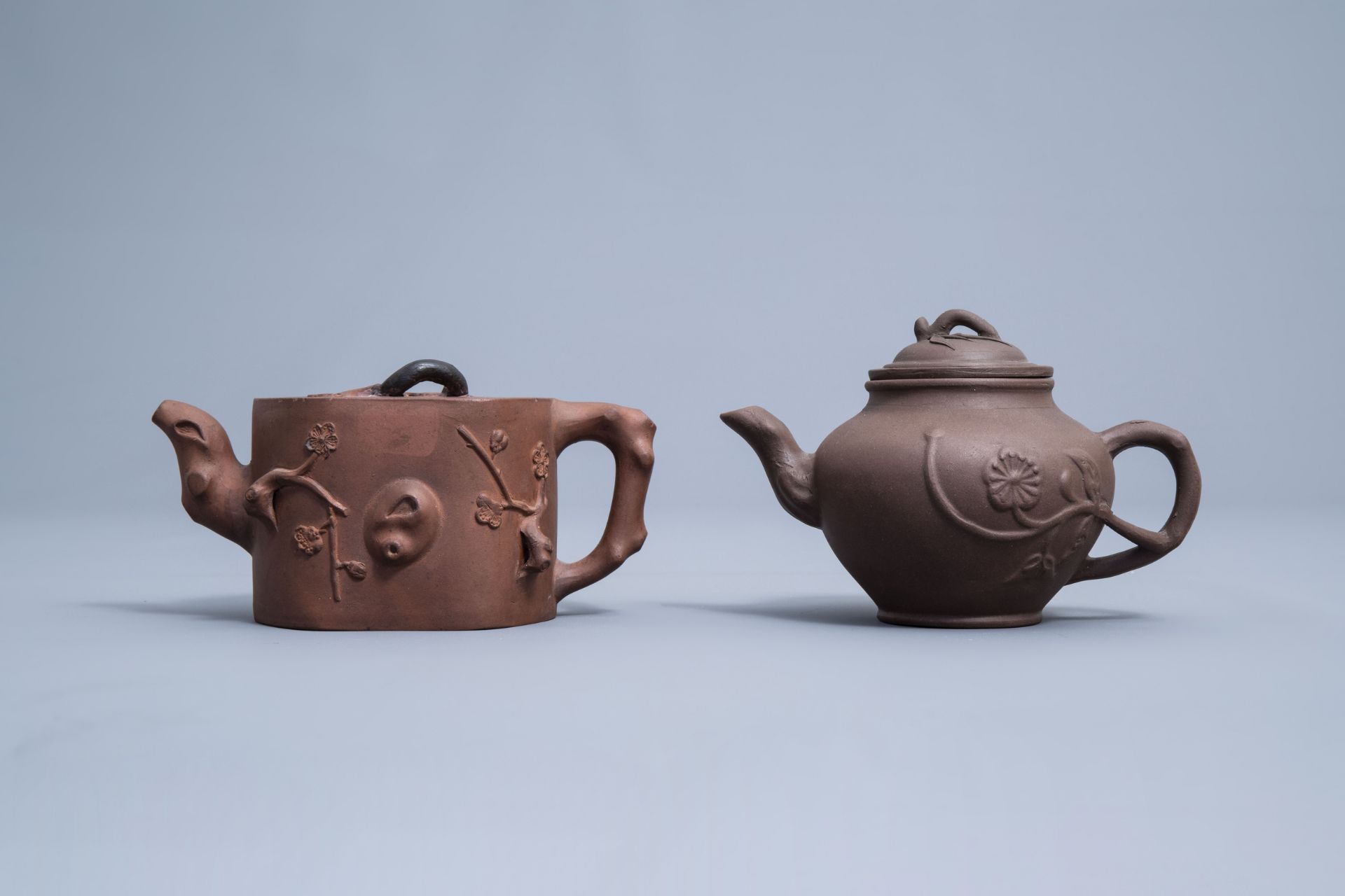 Five Chinese Yixing stoneware teapots and covers, 20th C. - Image 10 of 15