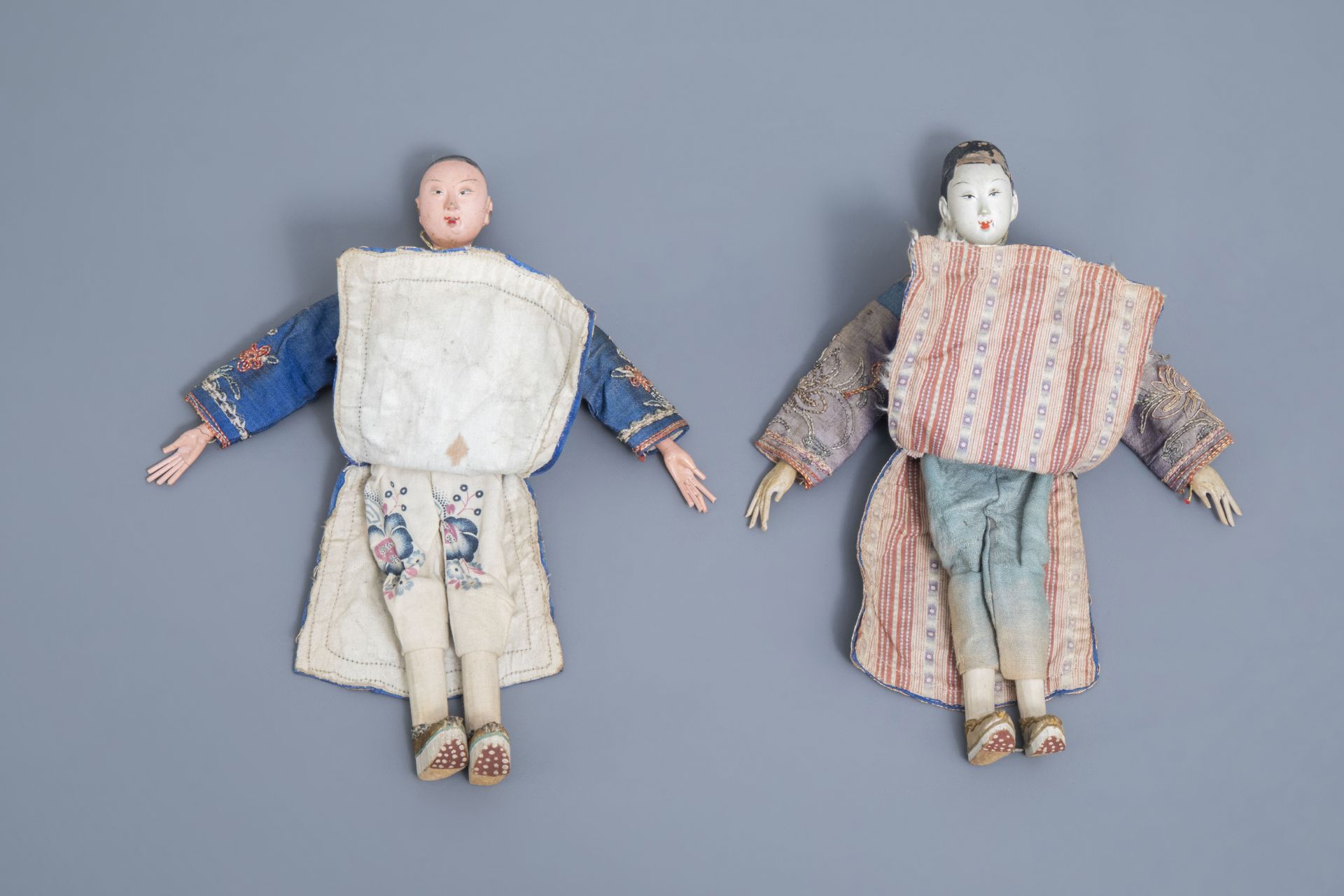 Two Chinese wooden opera or theater dolls, 19th C. - Image 2 of 8