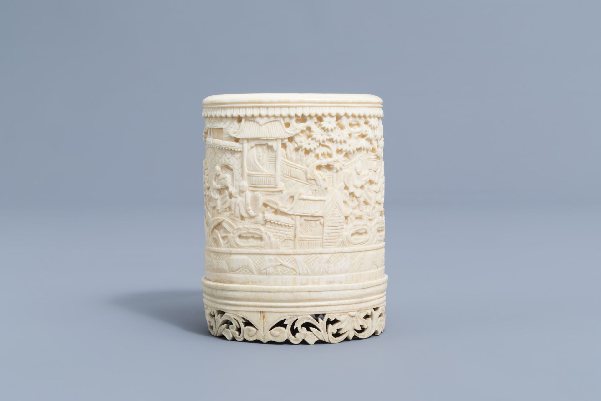 A Chinese richly carved ivory brush pot, Canton, 19th C. - Image 6 of 8