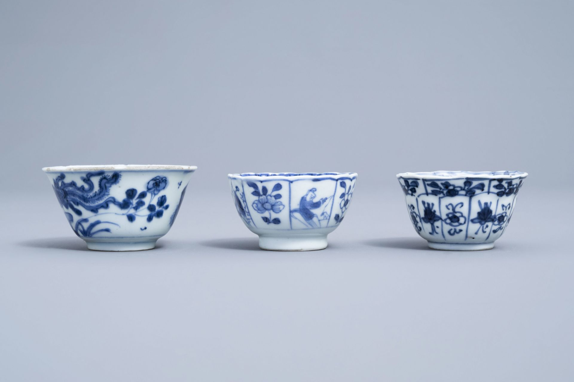 A varied collection of Chinese blue and white porcelain, 18th C. and later - Image 38 of 54