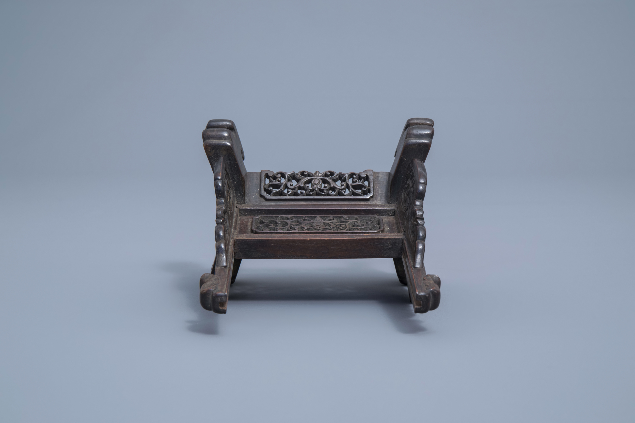 A Chinese wooden table screen with an ivory plaque depicting a lady and a butterfy, ca. 1920 - Image 11 of 11