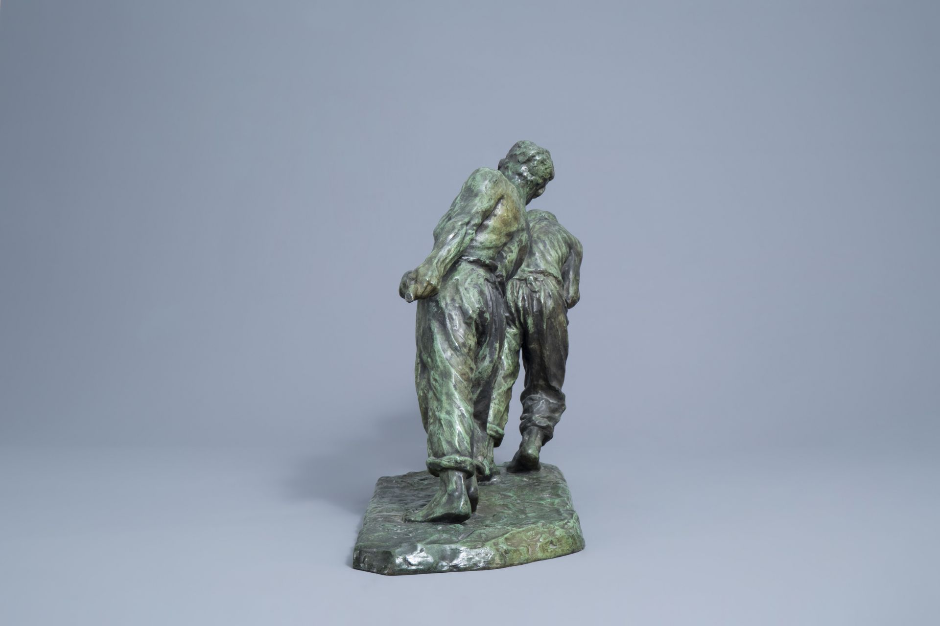 Victor Demanet (1895-1964): 'Les haleurs', green patinated bronze - Image 6 of 11