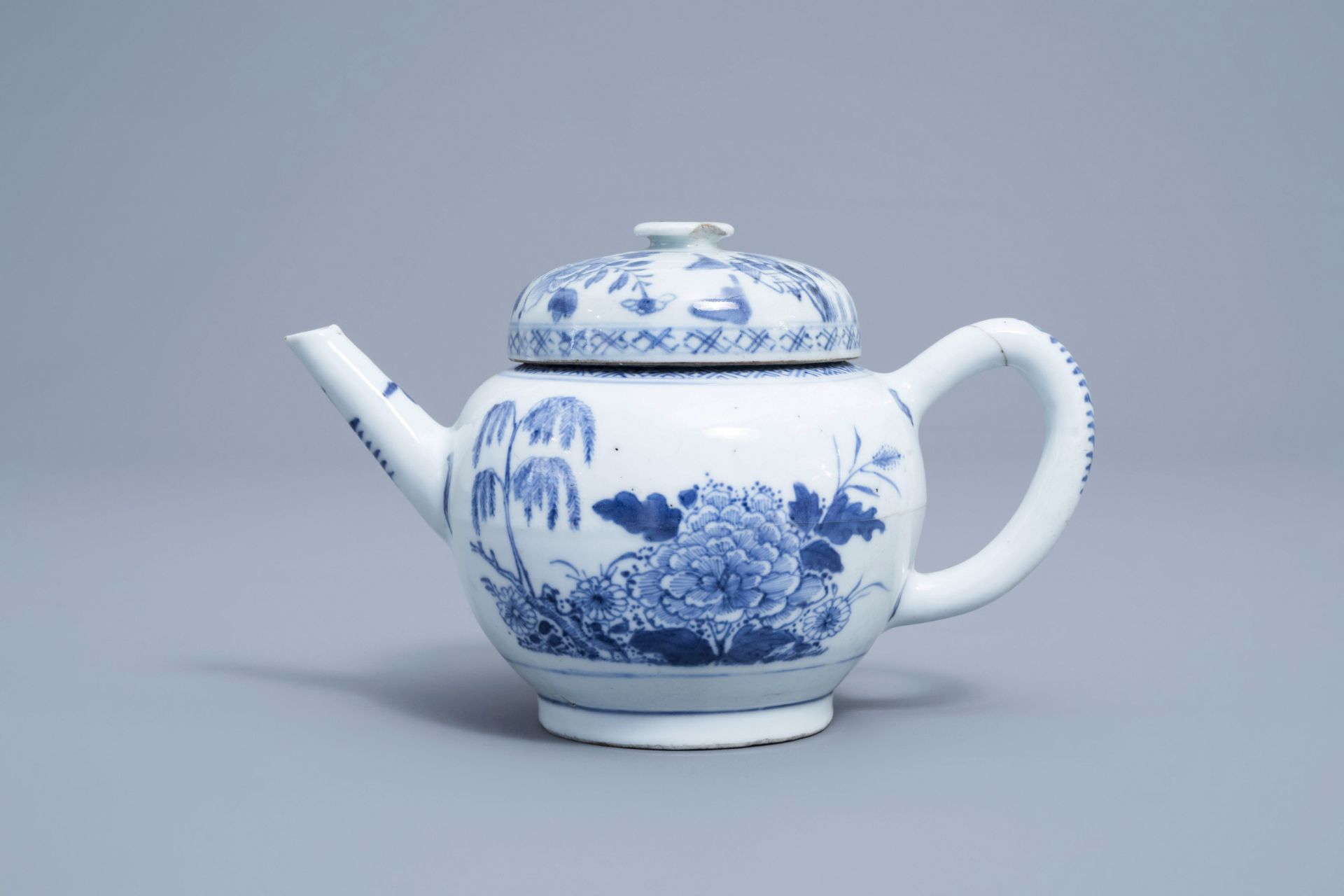 A varied collection of Chinese blue and white porcelain, 18th C. and later - Image 11 of 54