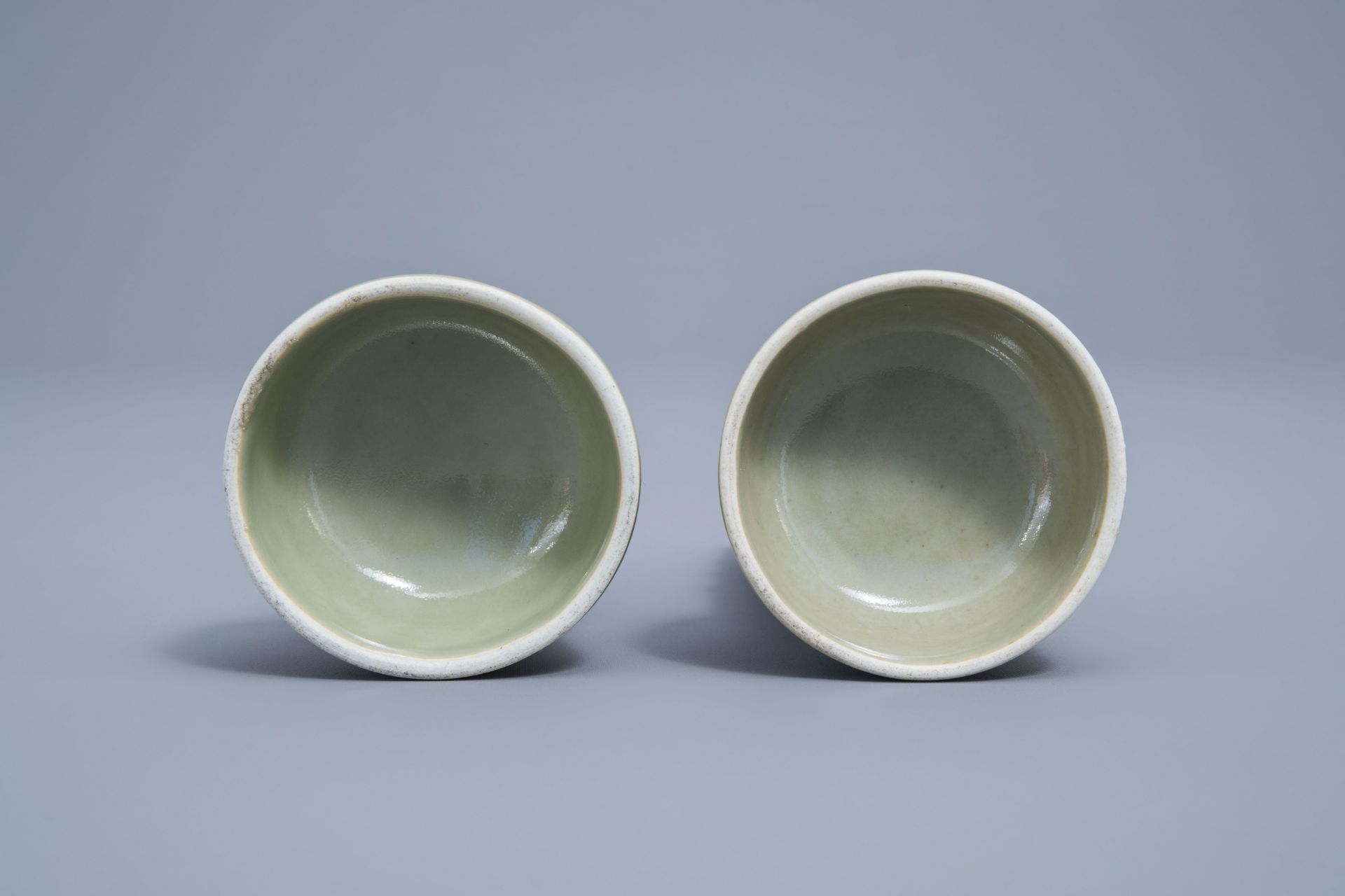 A varied collection of Chinese monochrome porcelain, 19th/20th C. - Image 21 of 22