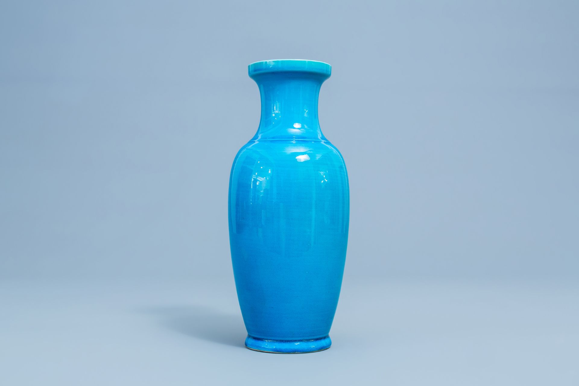 A Japanese monochrome turquoise Awaji vase, Meiji, 19th C. - Image 5 of 7