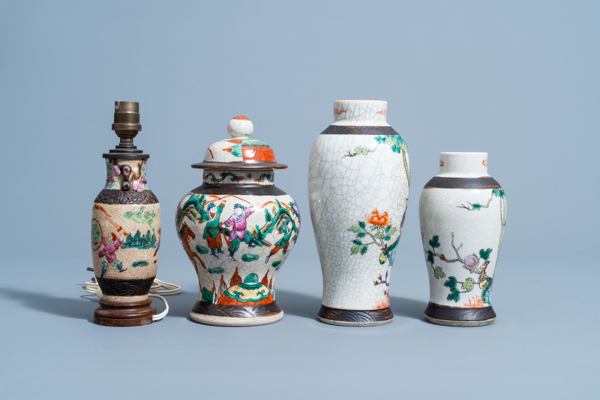 A varied collection of Chinese Nanking famille rose & blue & white porcelain, 19th/20th C. - Image 11 of 13