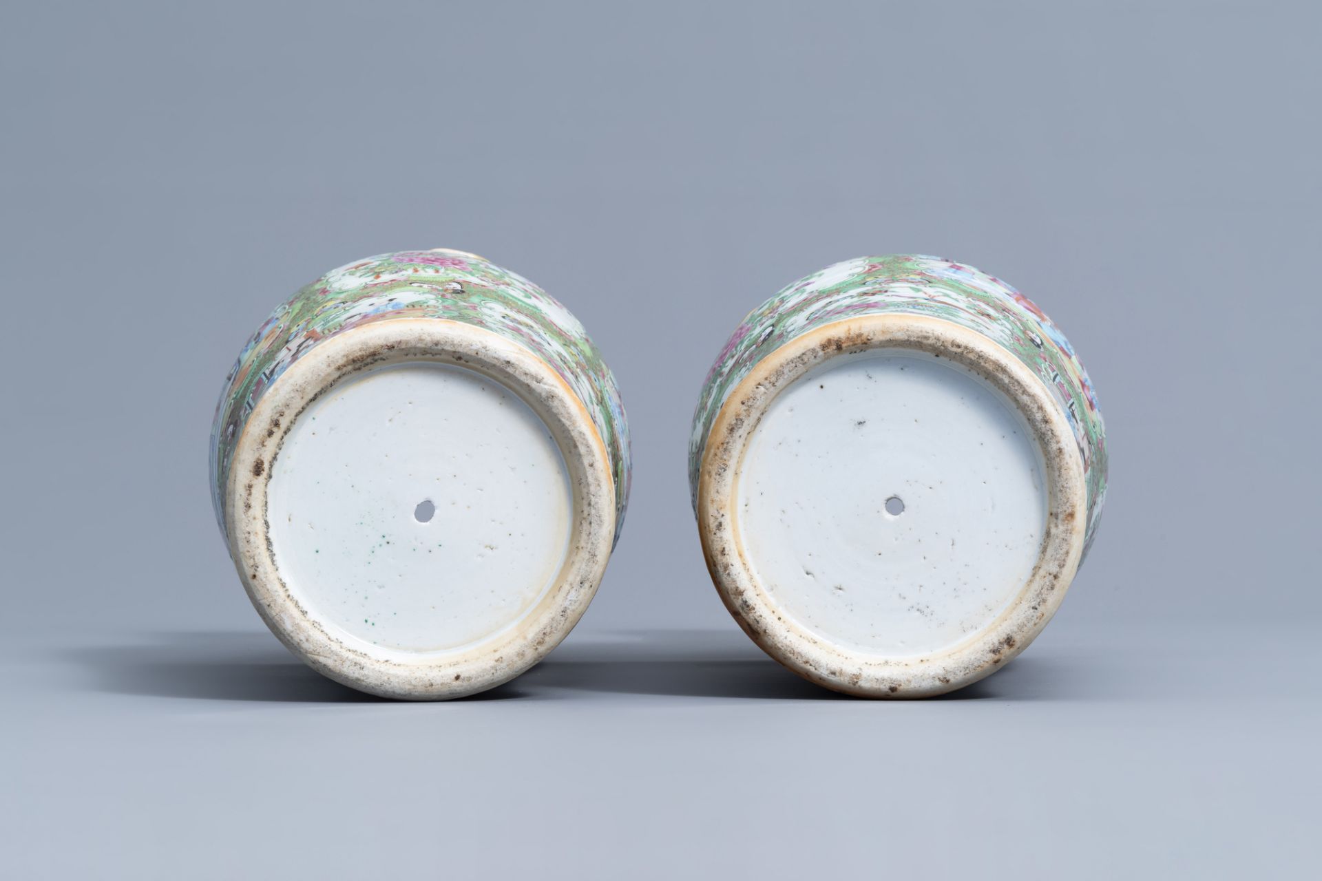 A pair of Chinese Canton famille rose baluster vases, 19th C. - Image 6 of 6