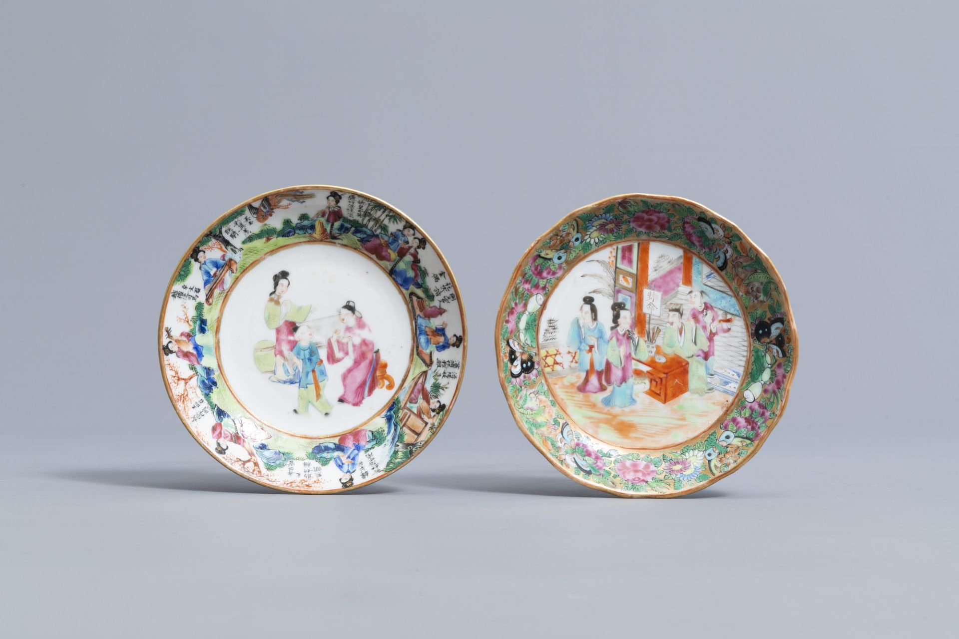 A Chinese Imari style charger with floral design and two famille rose saucers and a cup, 18th/19th C - Image 4 of 14