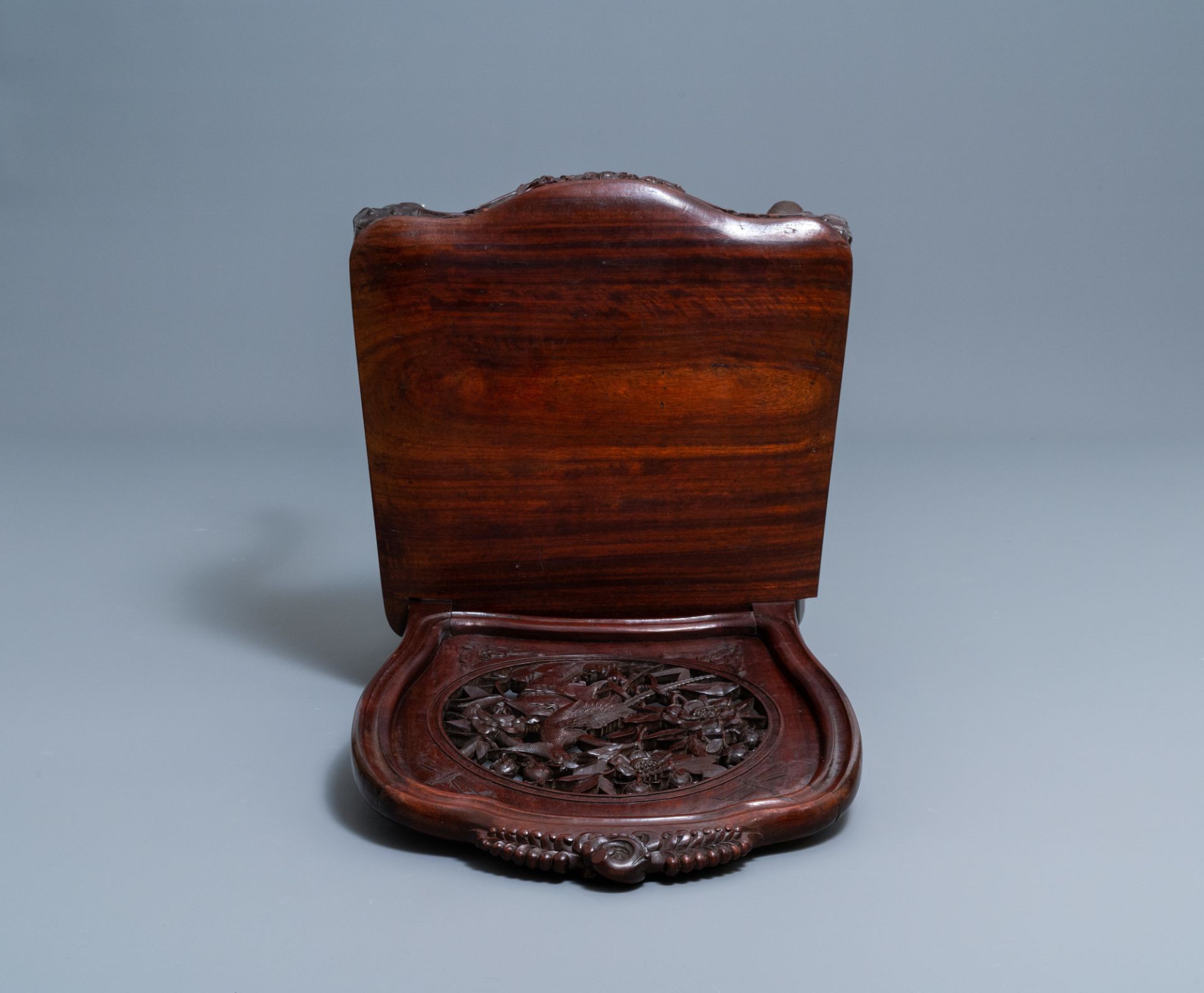 Four wooden chairs with reticulated backs, Macao or Portuguese colonial, 19th C. - Image 10 of 47