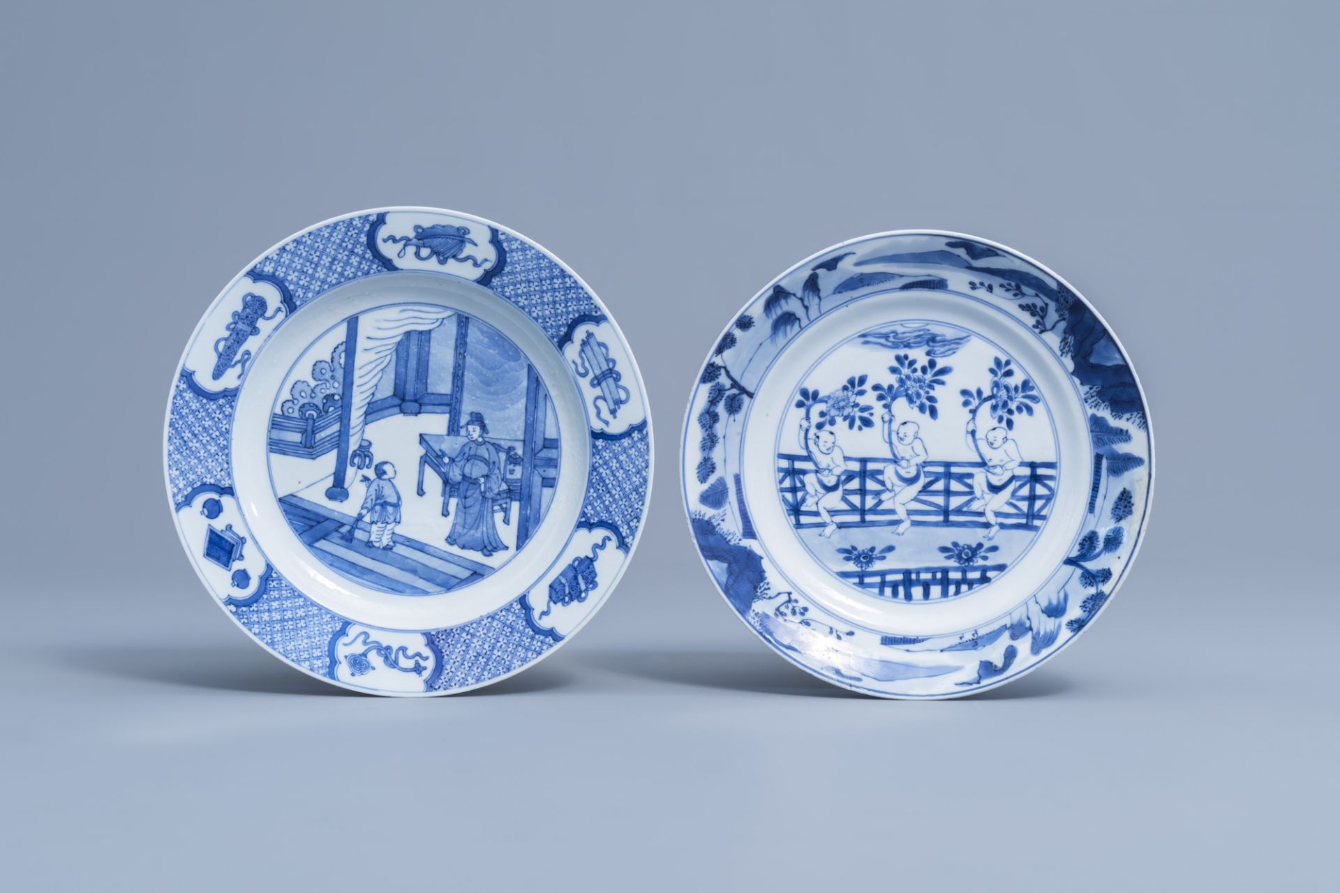 A Chinese blue and white double gourd vase with antiquities design and two plates with figurative de - Image 2 of 9