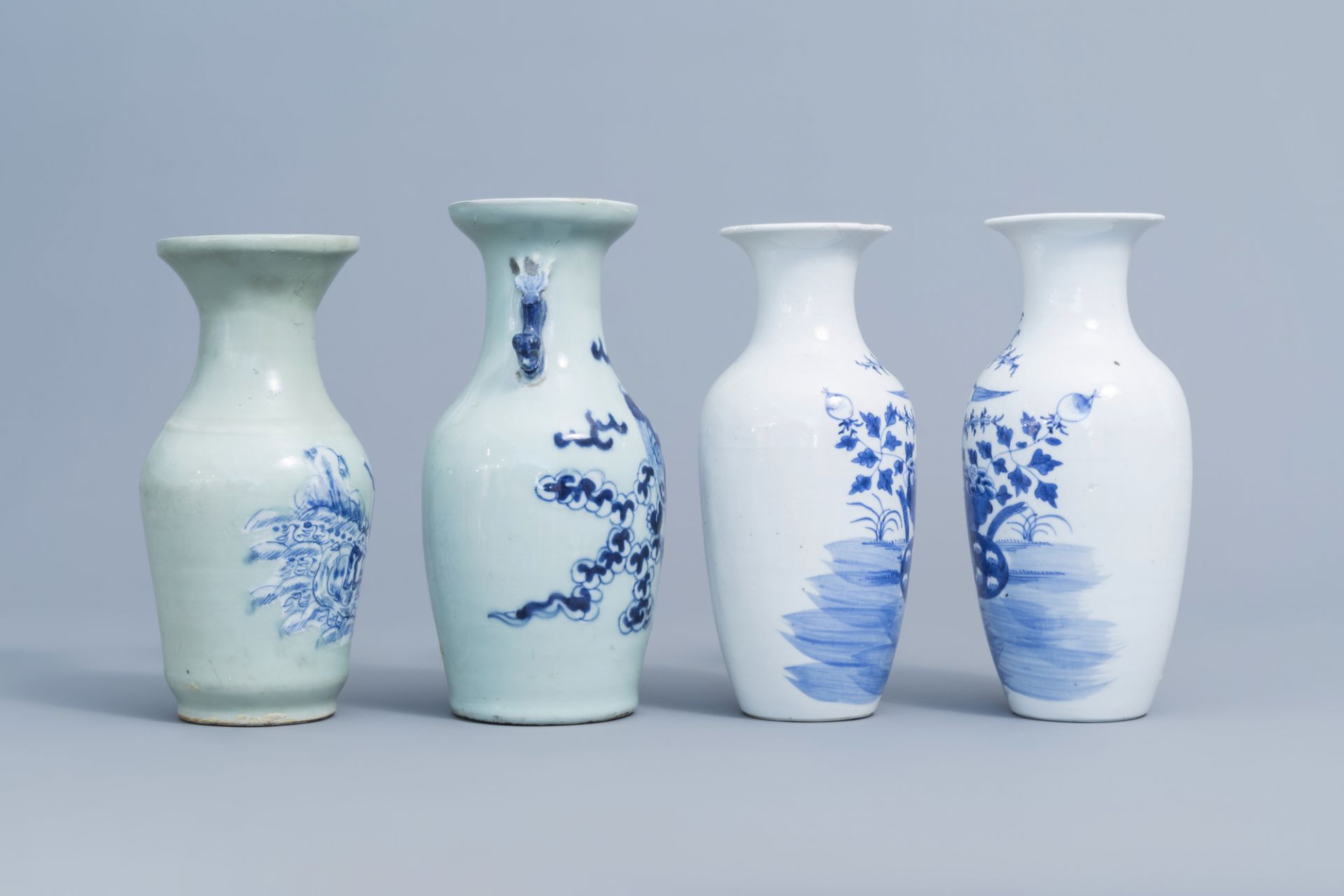 A varied collection of Chinese blue and white porcelain, 19th/20th C. - Image 3 of 16